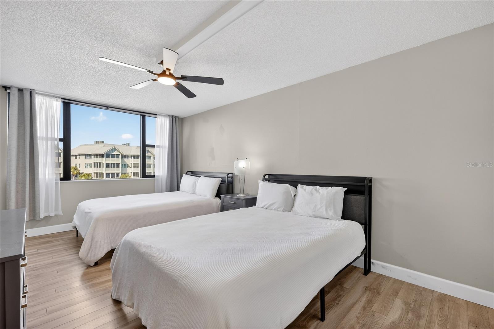 5855 MIDNIGHT PASS RD #408