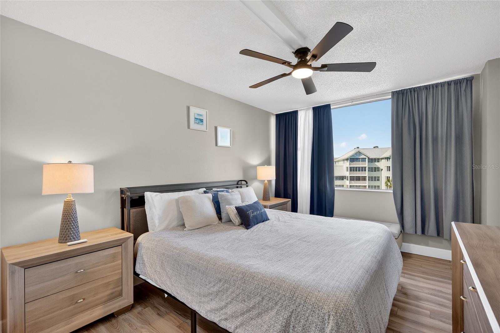 5855 MIDNIGHT PASS RD #408