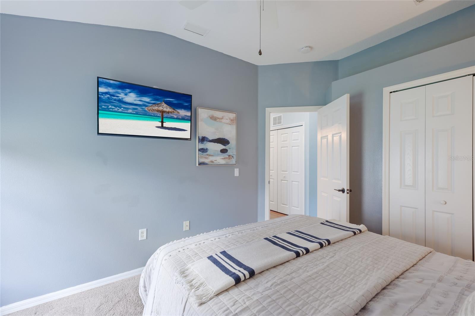 6110 BLUE RUNNER CT