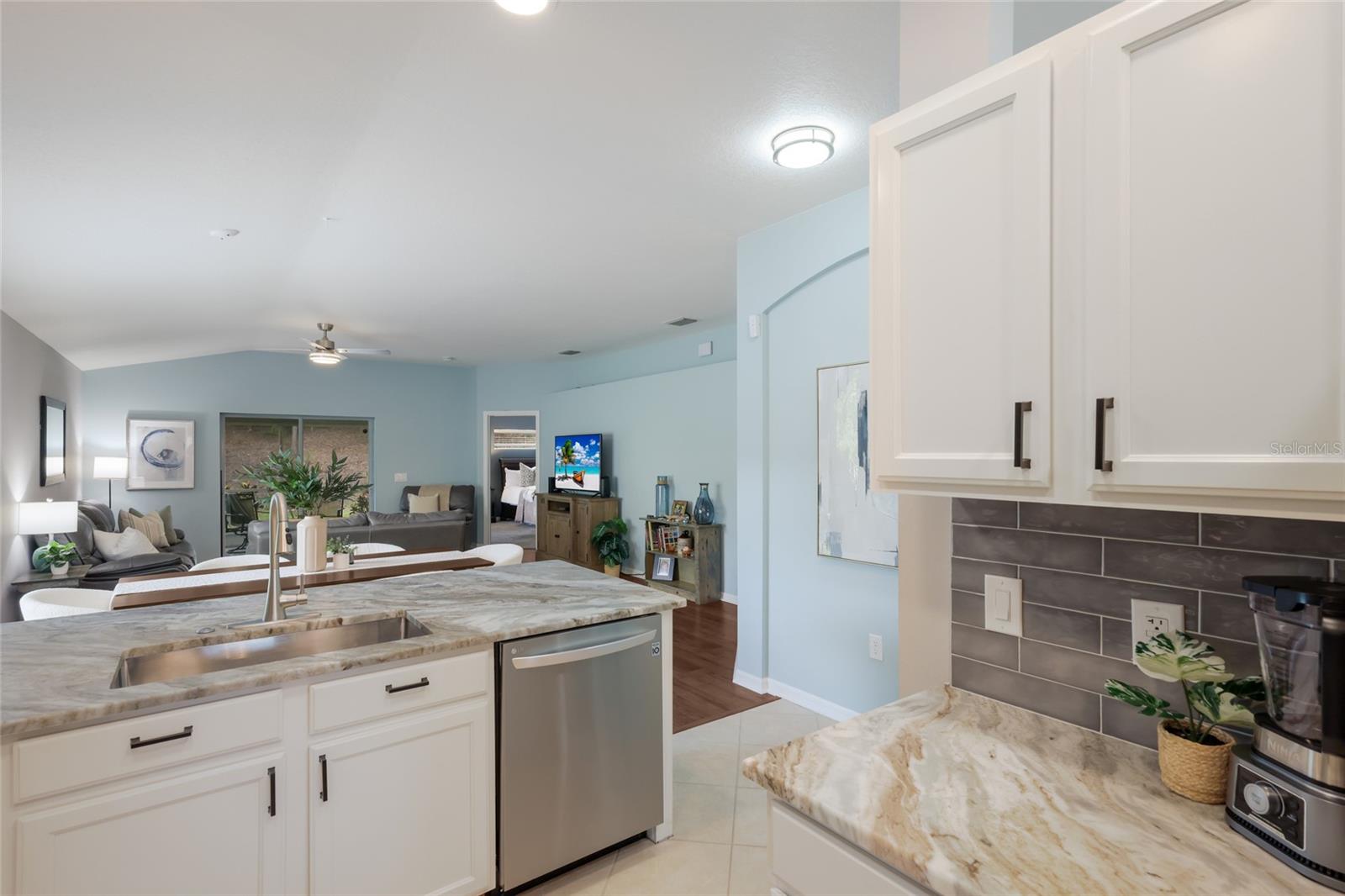 6110 BLUE RUNNER CT