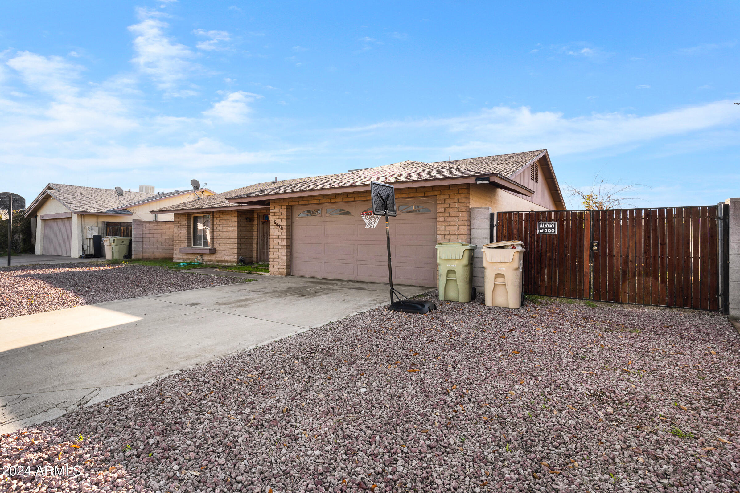 6613 W Sunnyside Dr