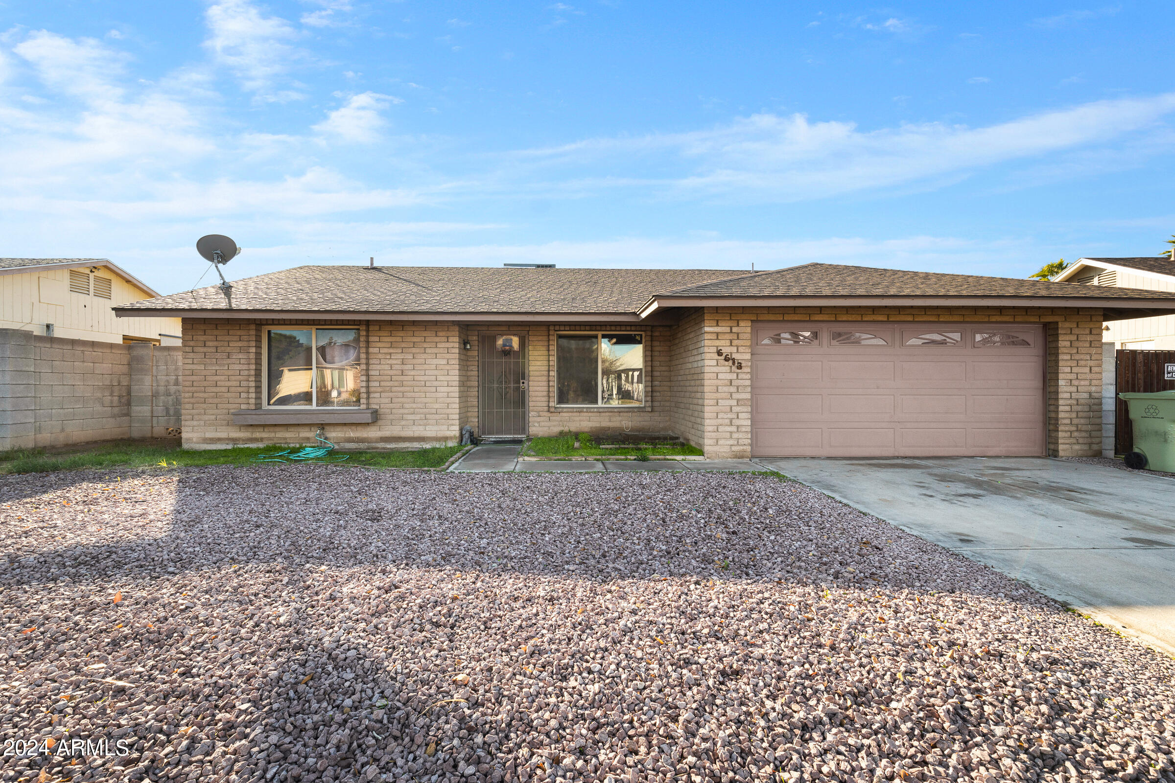 6613 W Sunnyside Dr