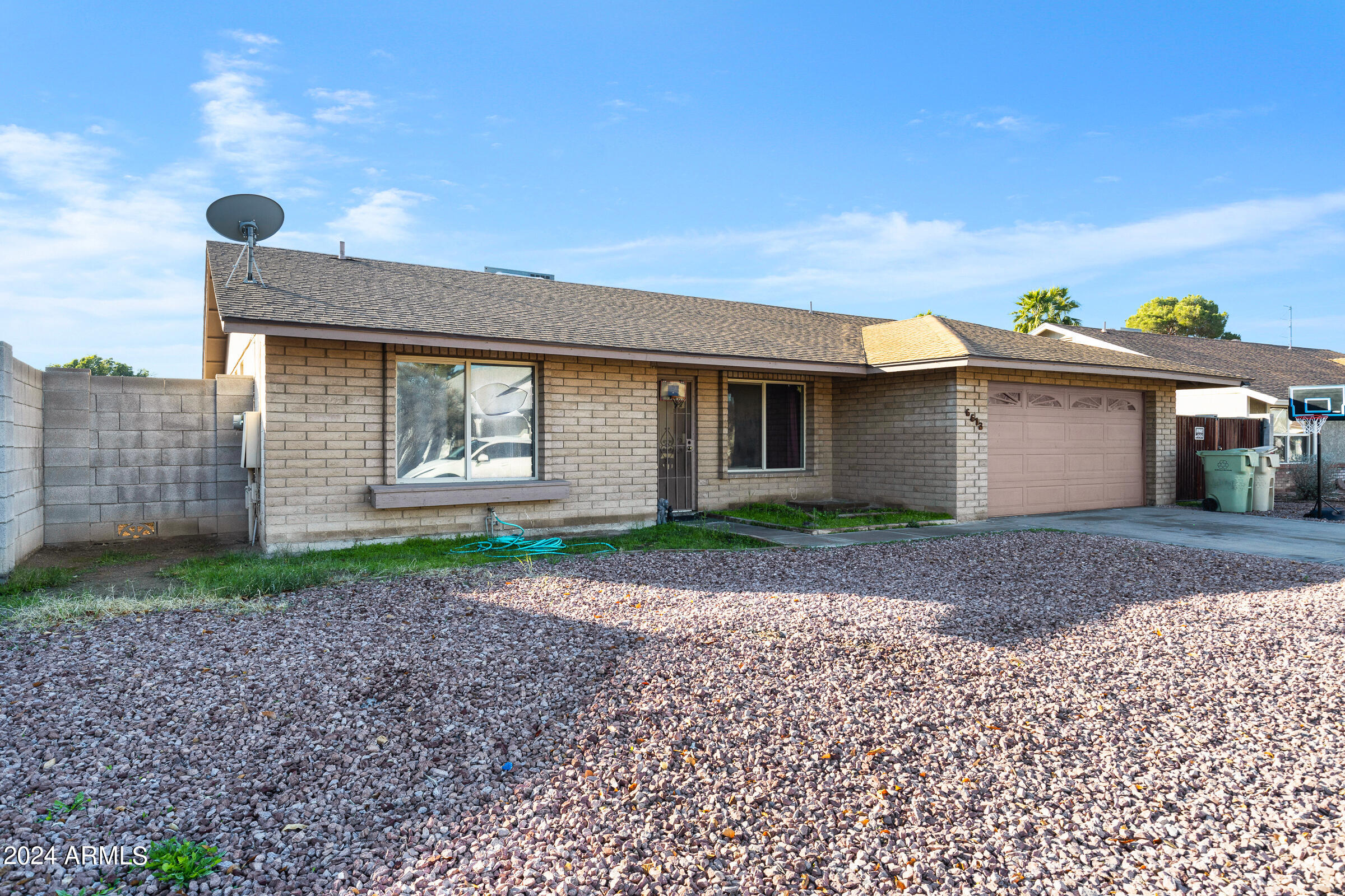 6613 W Sunnyside Dr