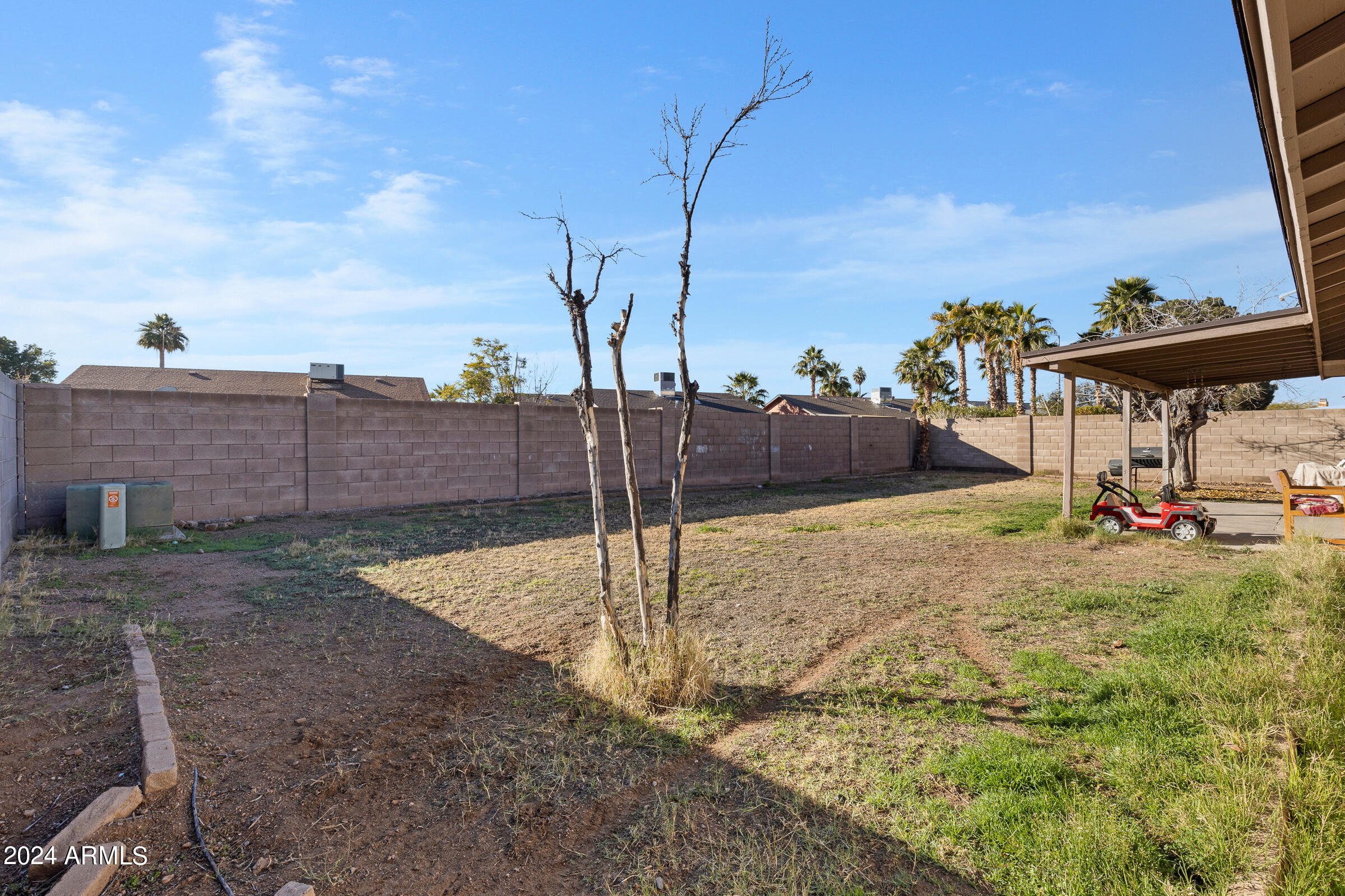 6613 W Sunnyside Dr
