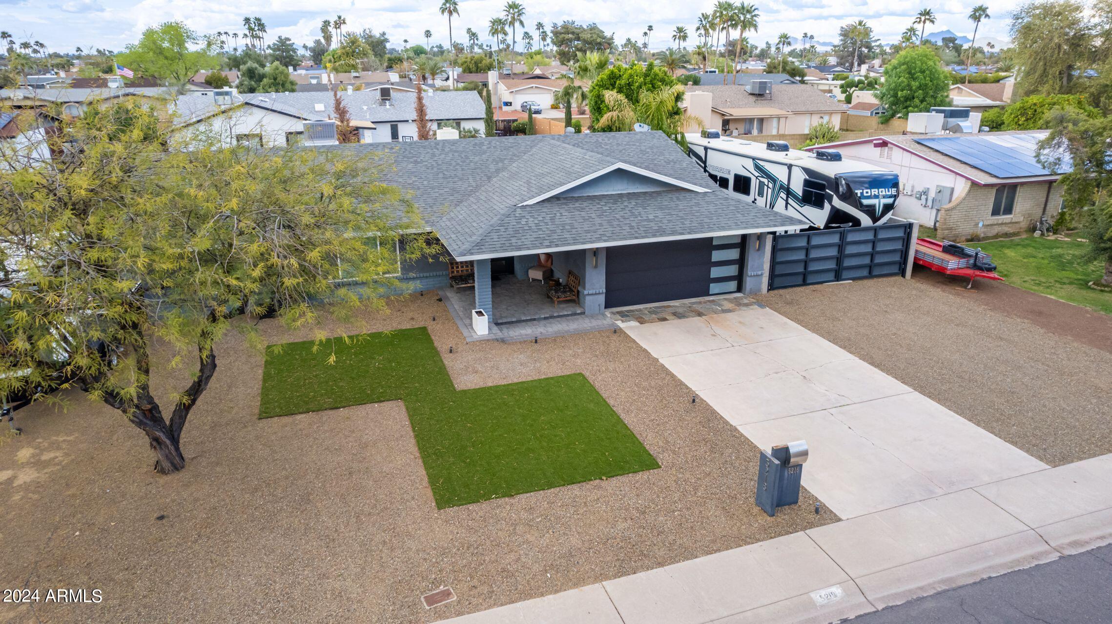 5218 E Friess Dr