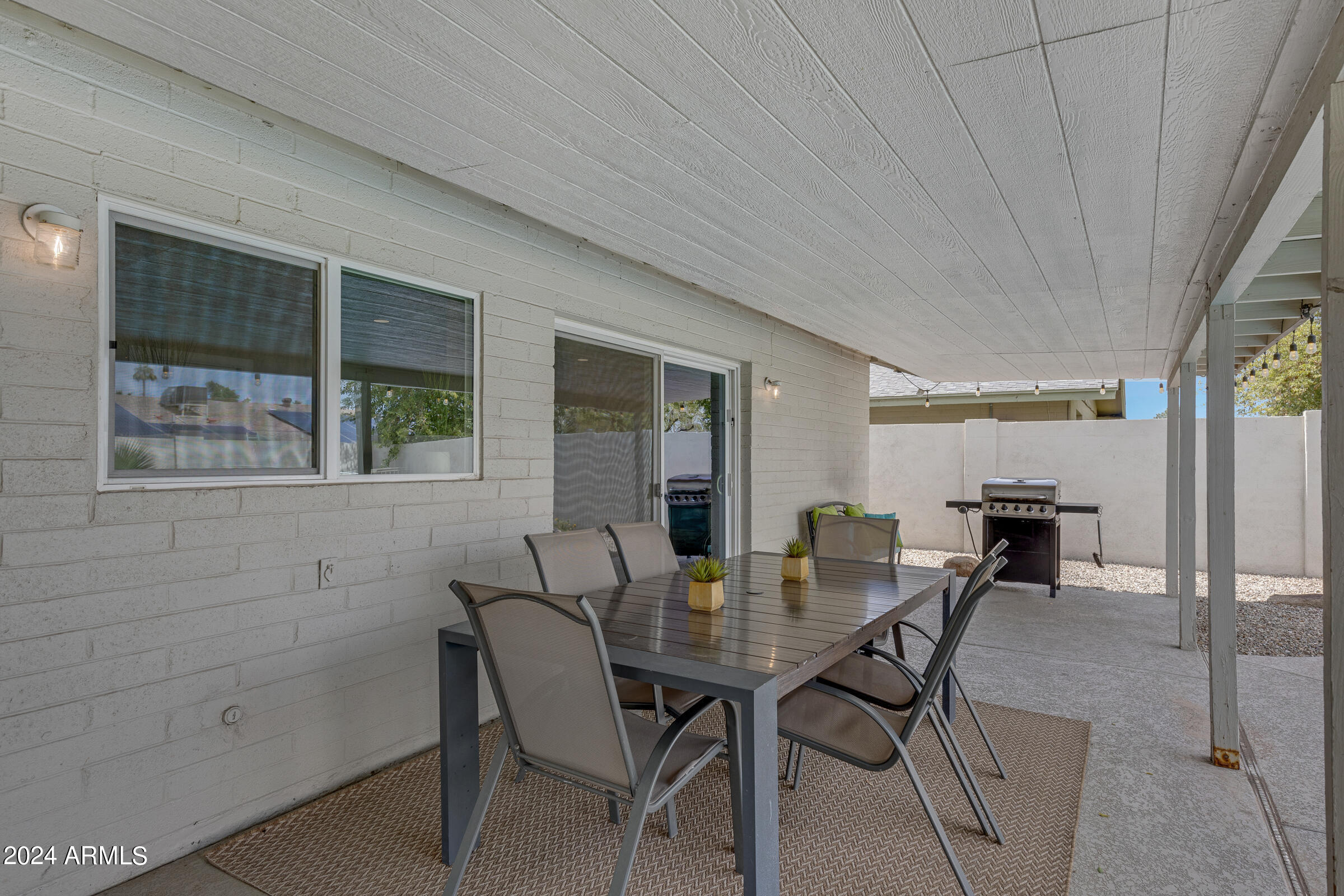 2162 E Yale Dr