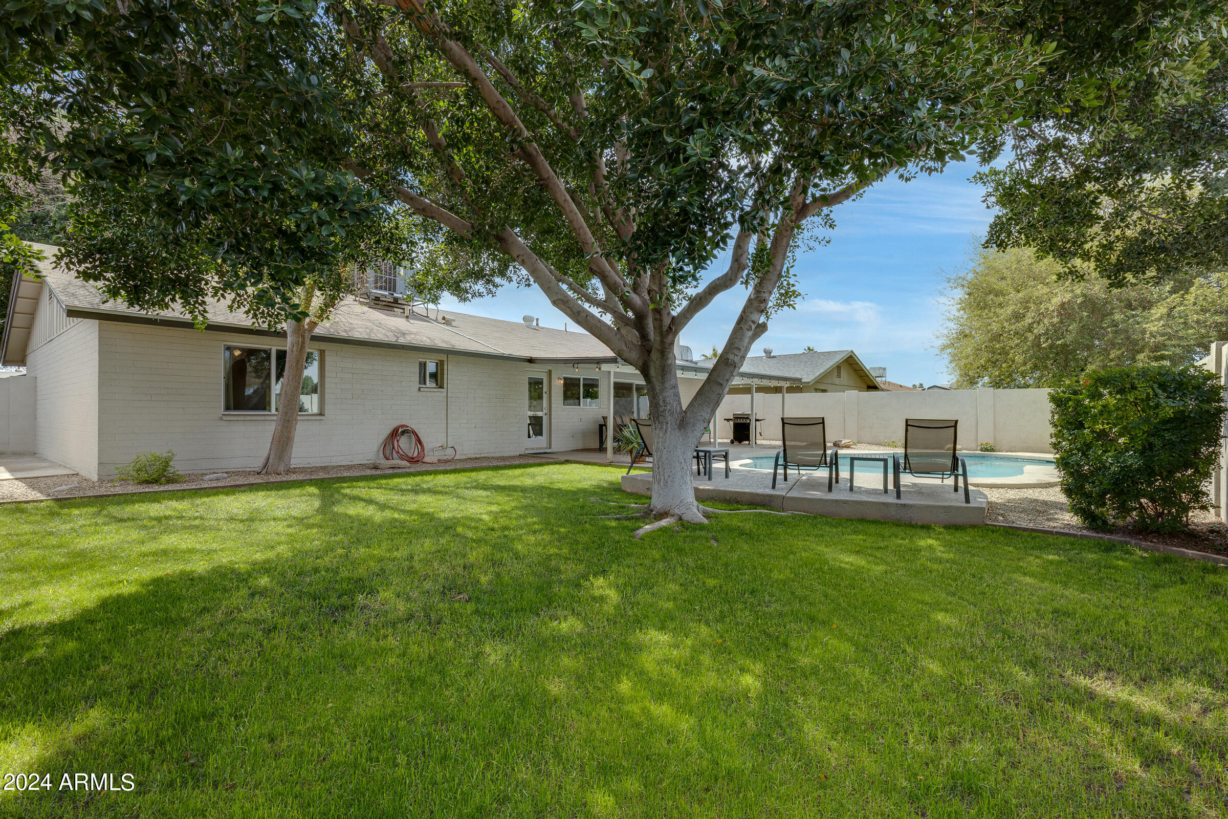 2162 E Yale Dr