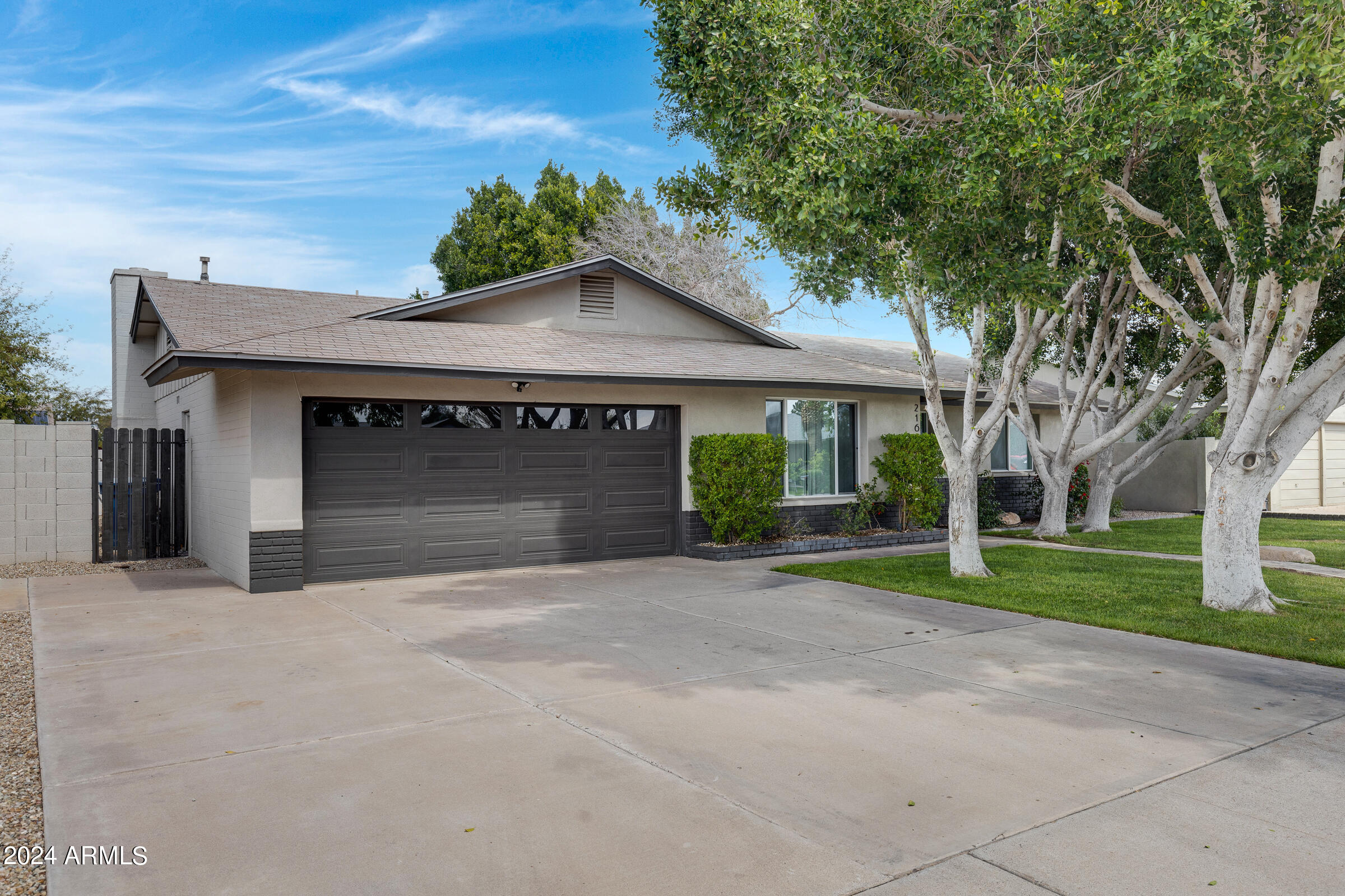 2162 E Yale Dr