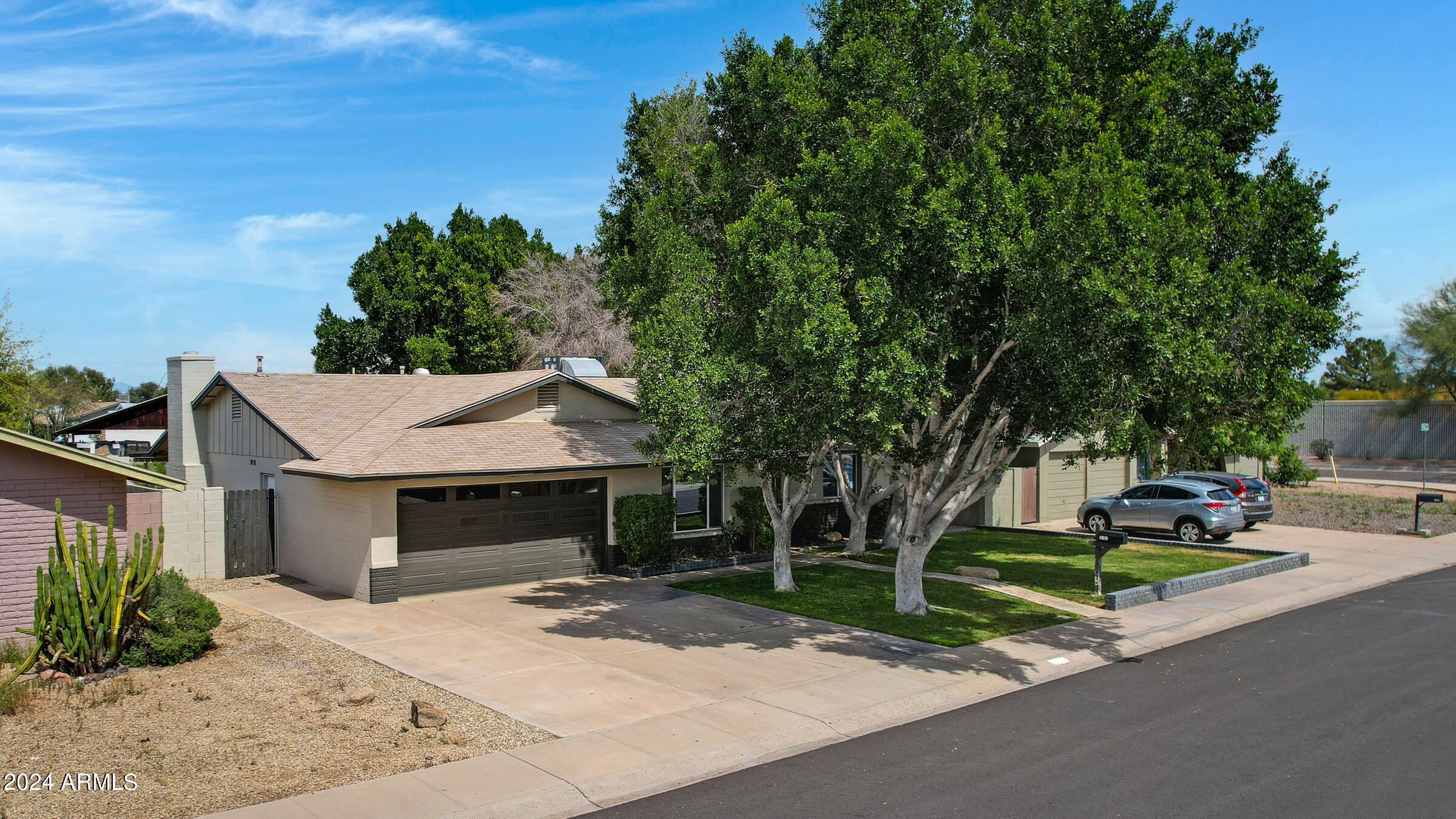 2162 E Yale Dr