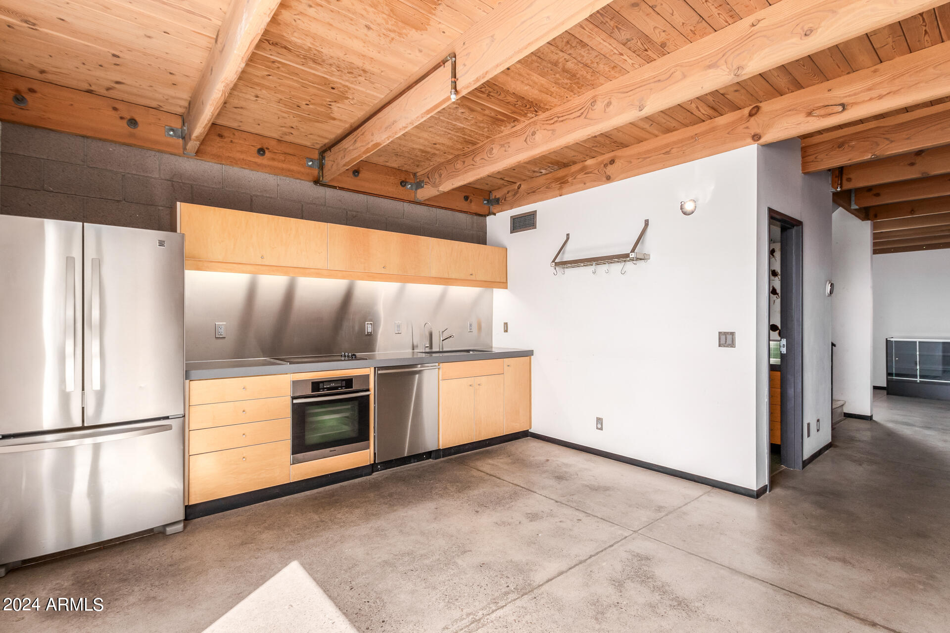 525 E Willetta St, #9