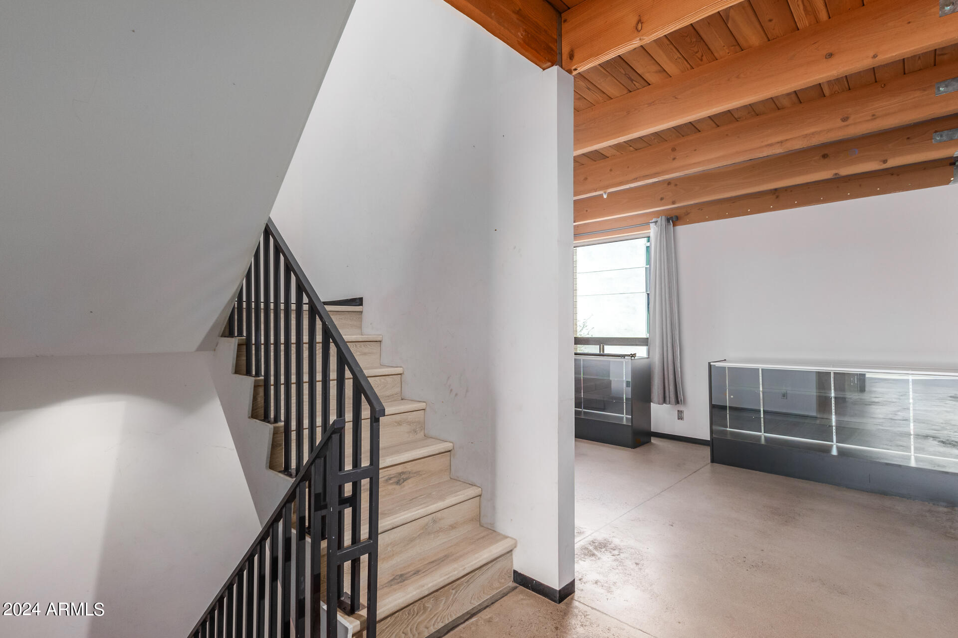 525 E Willetta St, #9