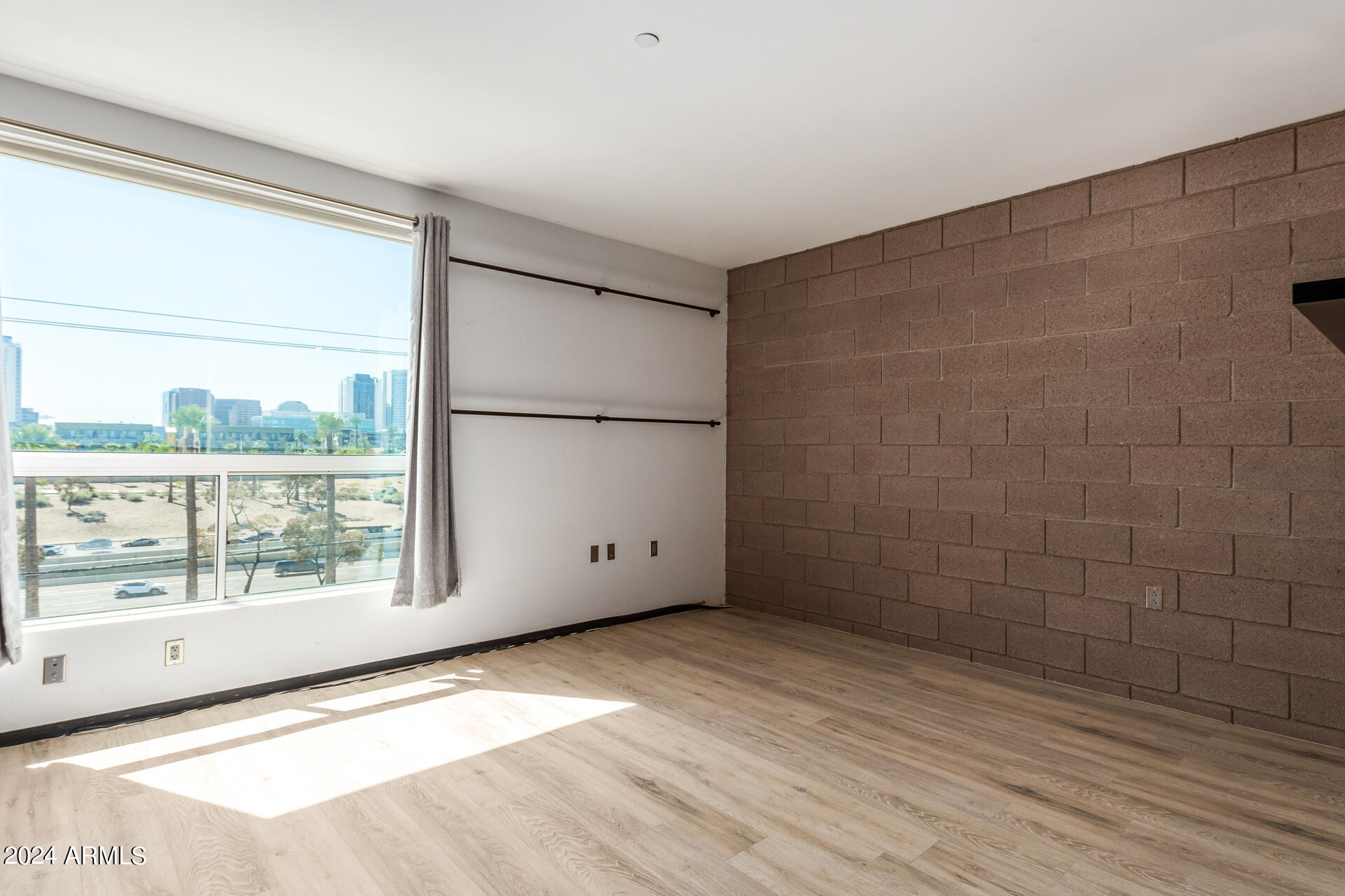 525 E Willetta St, #9
