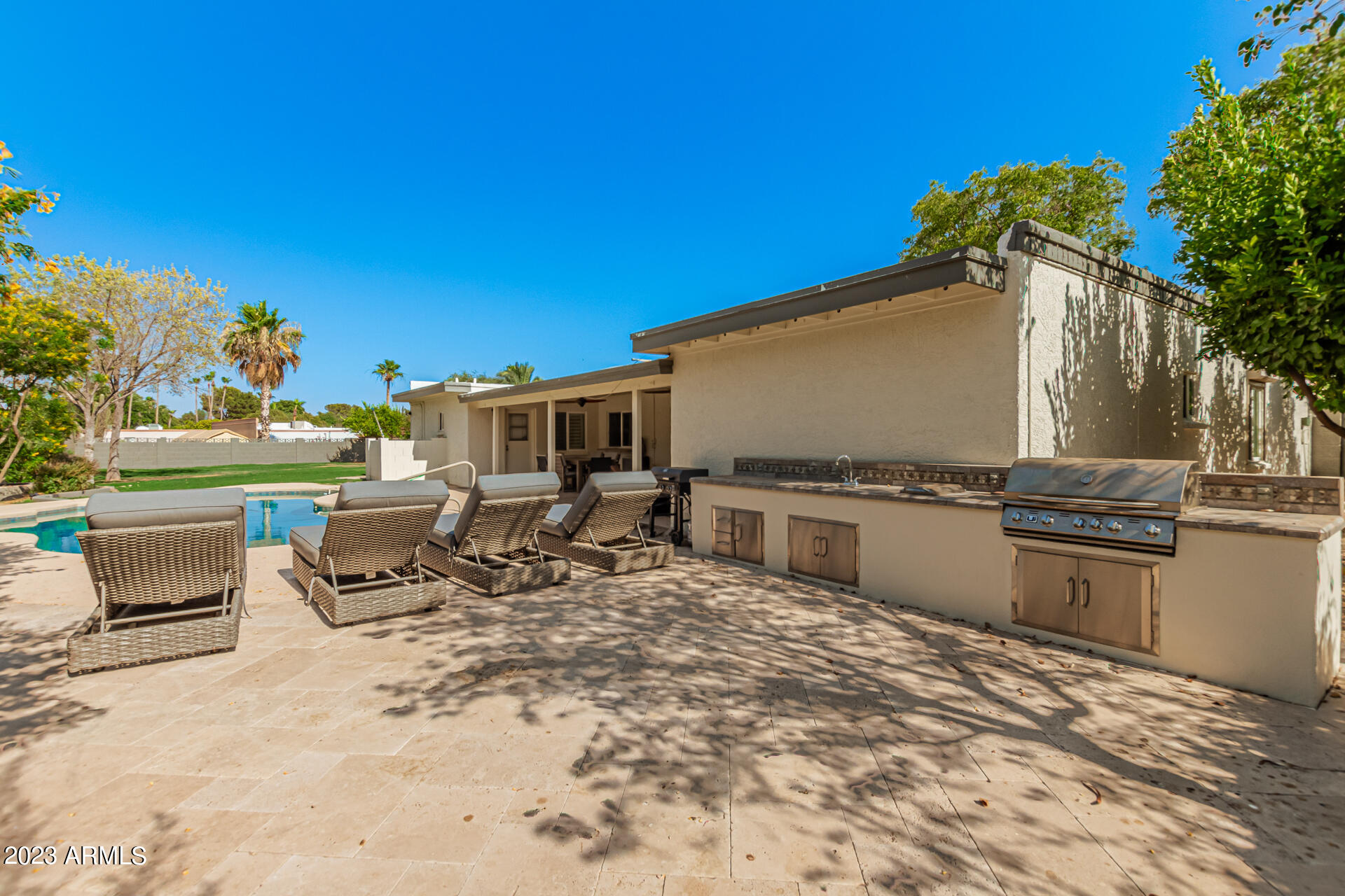 5102 E Larkspur Dr