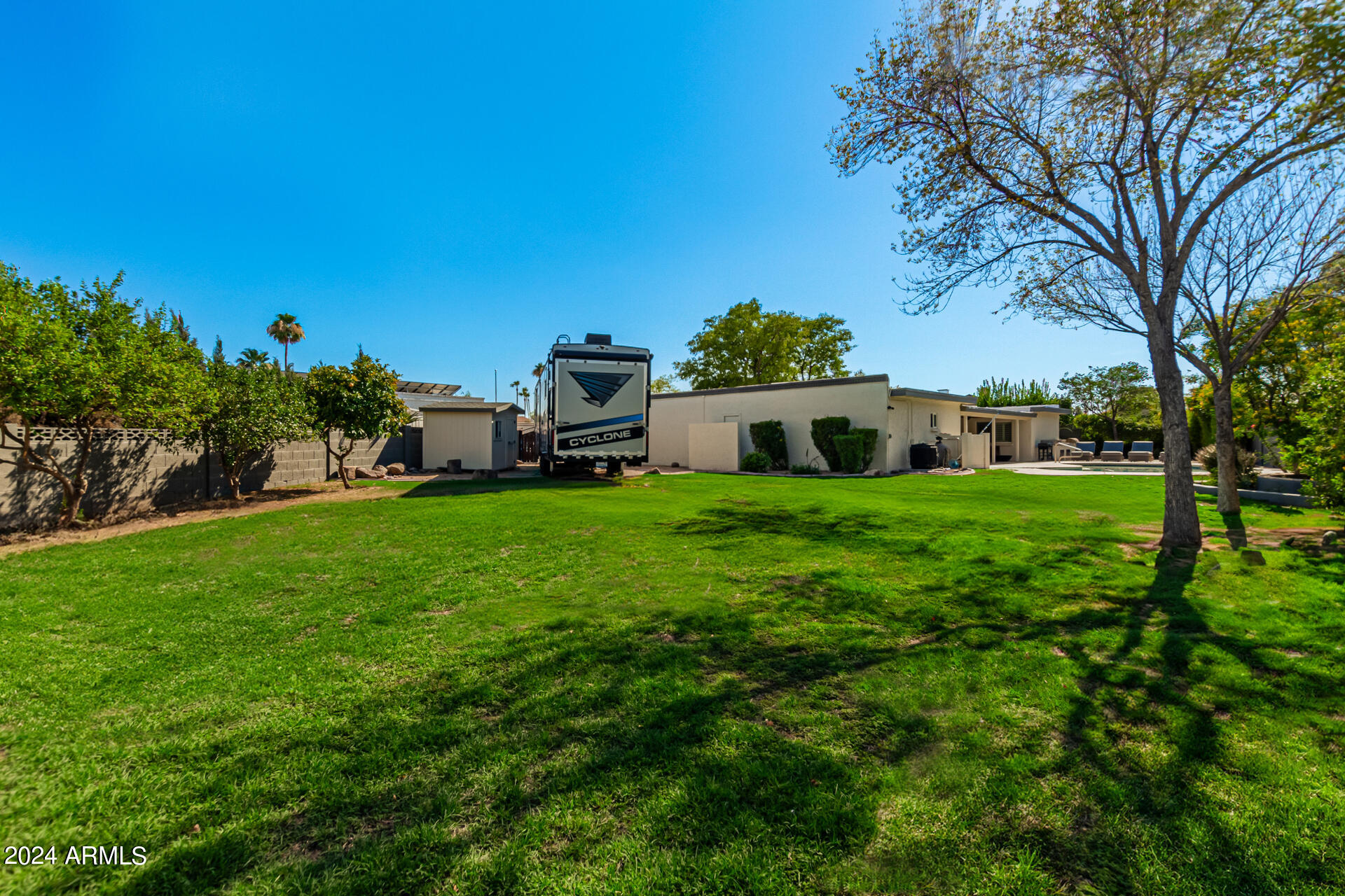 5102 E Larkspur Dr