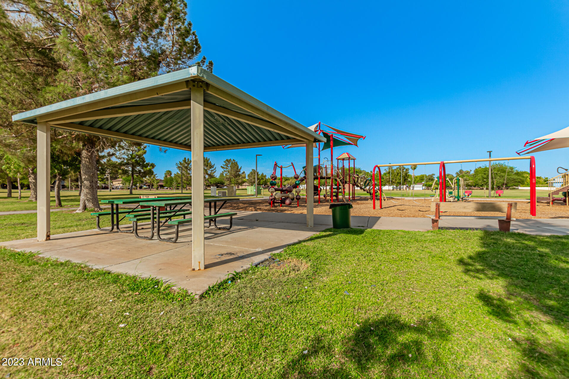 5102 E Larkspur Dr