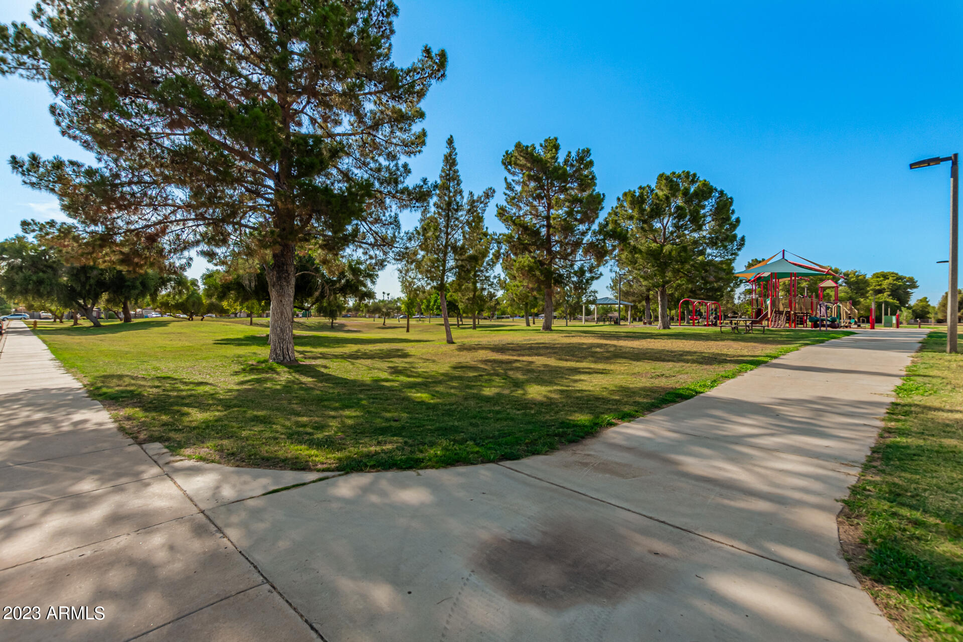 5102 E Larkspur Dr