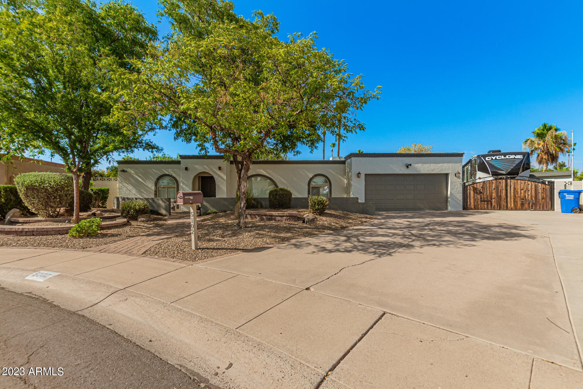 5102 E Larkspur Dr