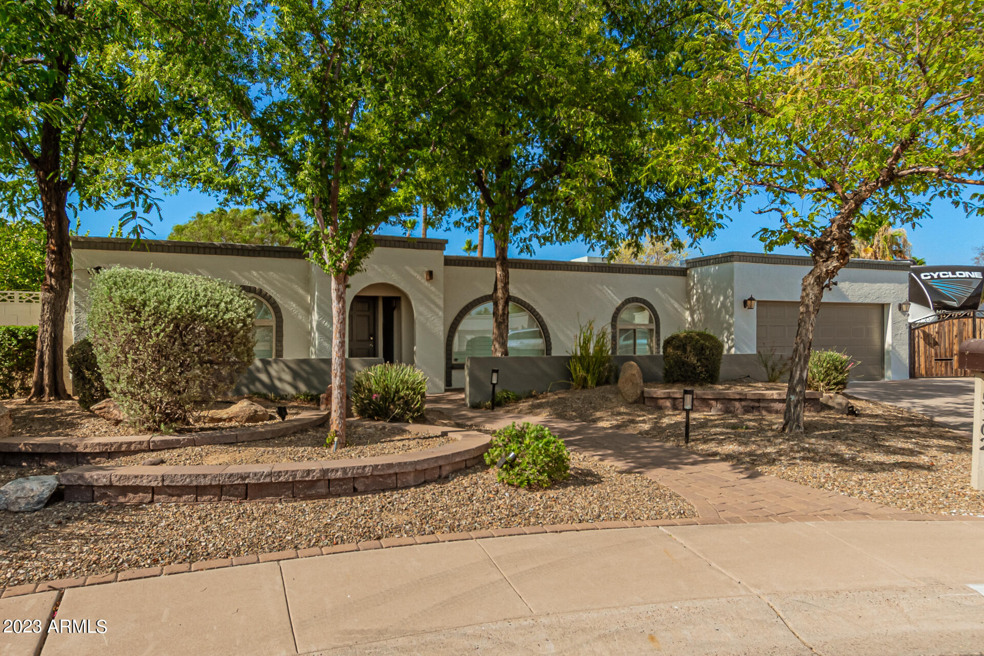 5102 E Larkspur Dr
