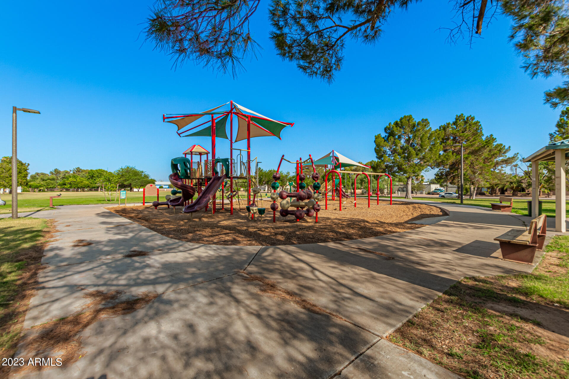5102 E Larkspur Dr