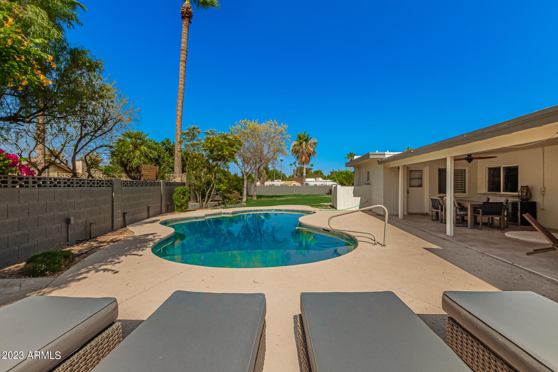 5102 E Larkspur Dr