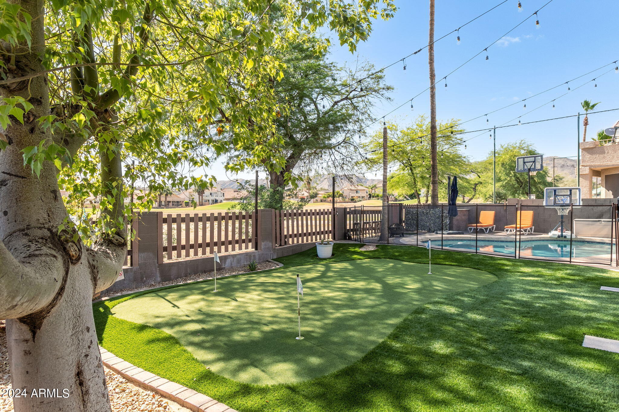 15842 S 13th Pl