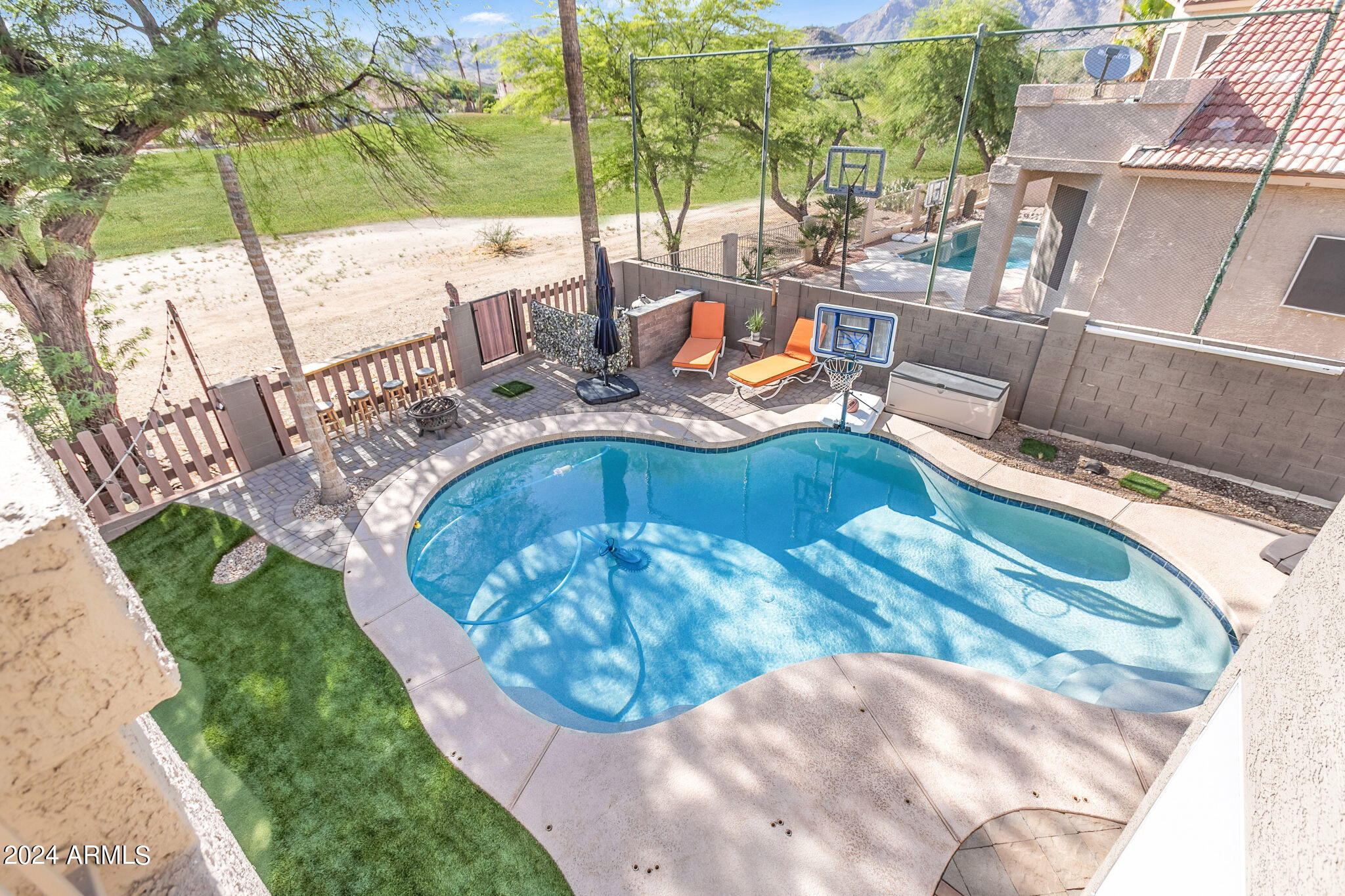 15842 S 13th Pl