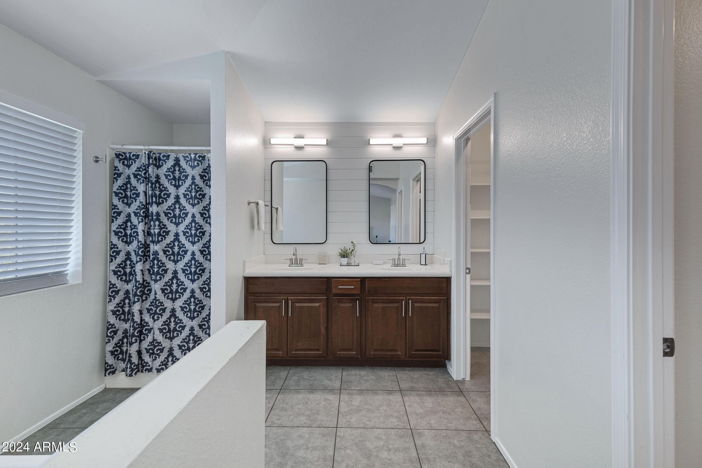 108 W Villa Rita Dr
