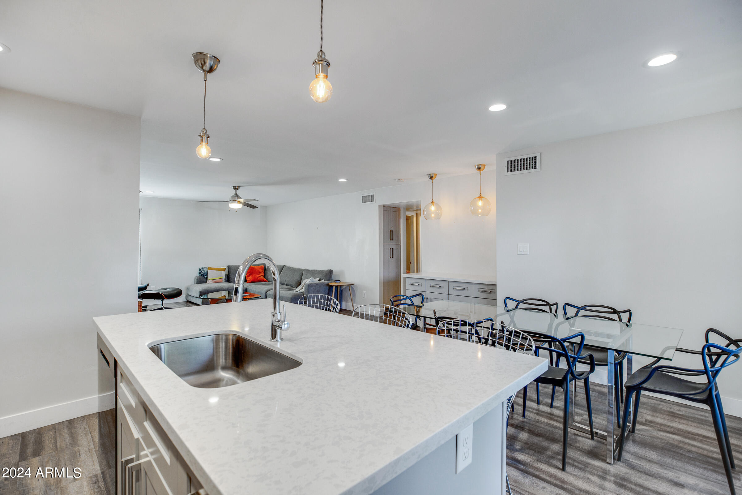 4950 N Miller Rd, #104