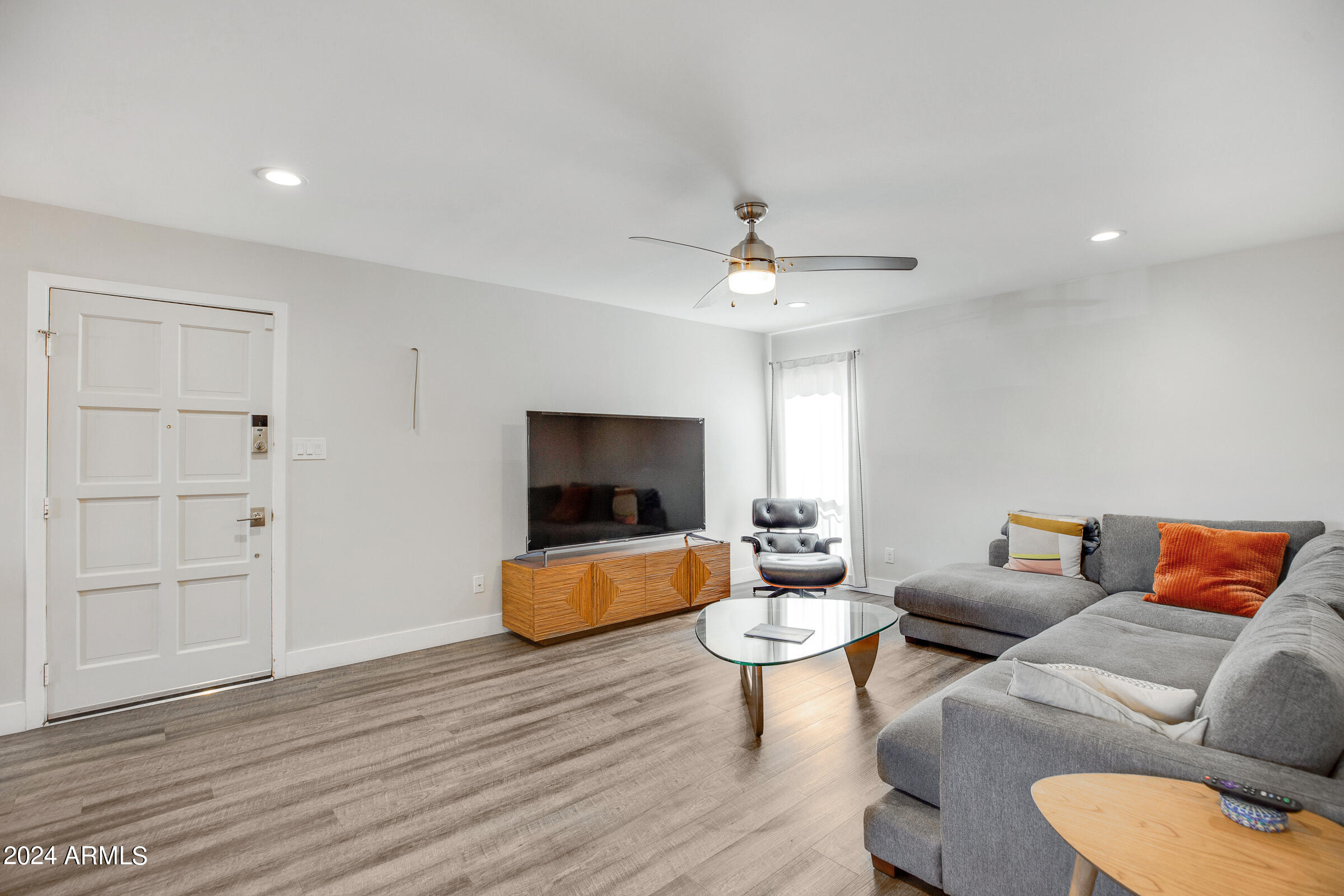 4950 N Miller Rd, #104
