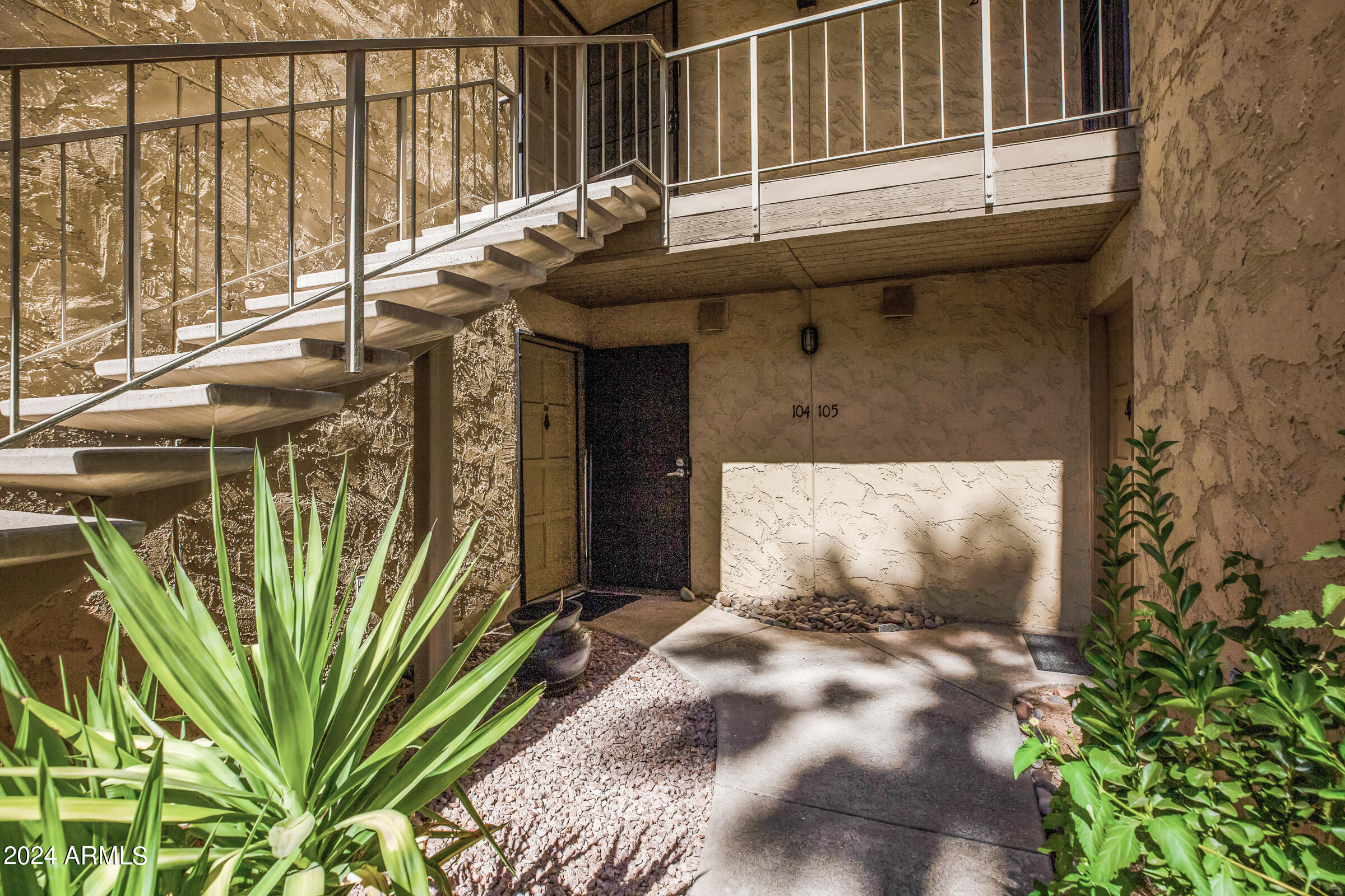4950 N Miller Rd, #104
