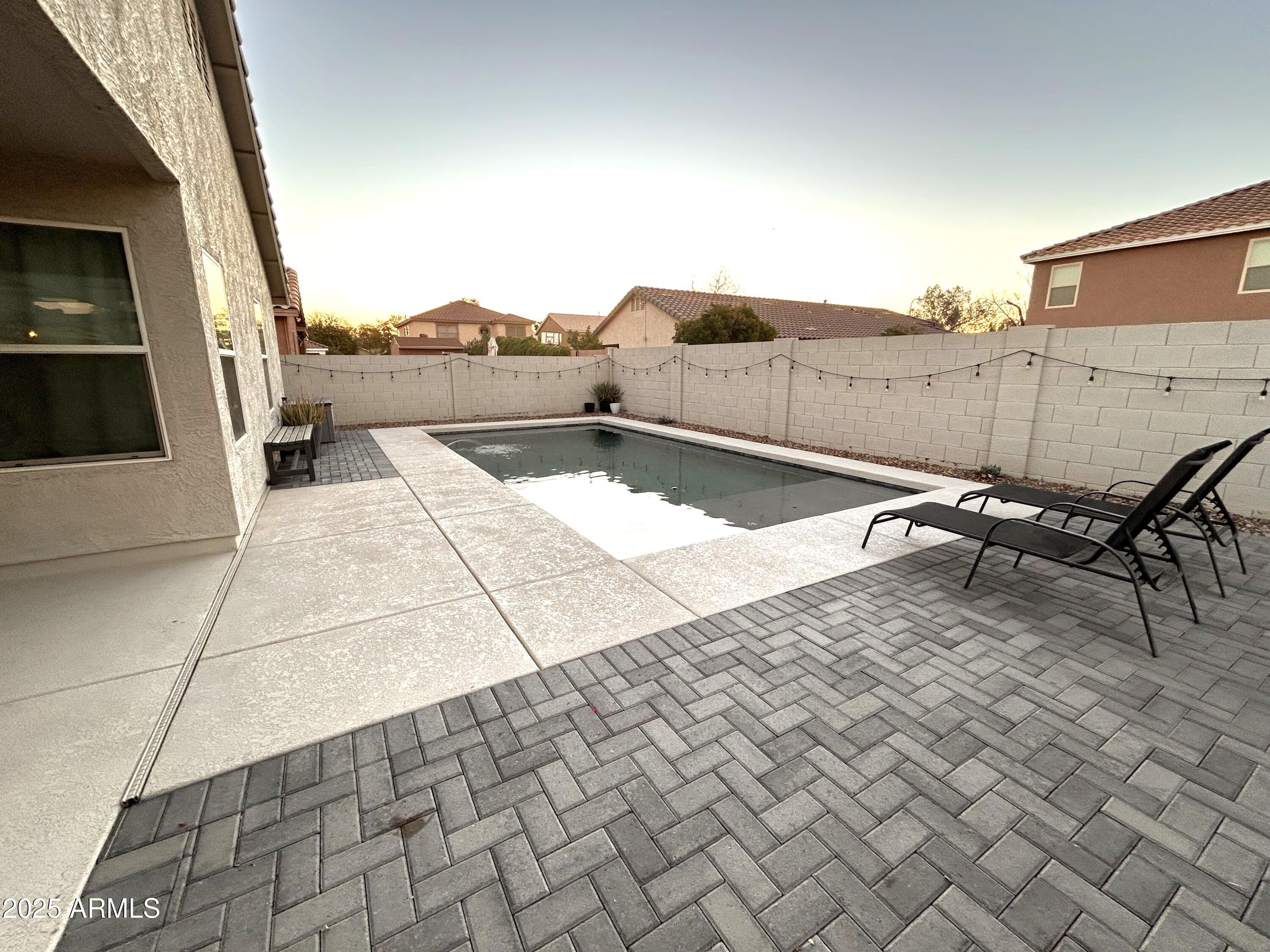 9207 W Highland Ave