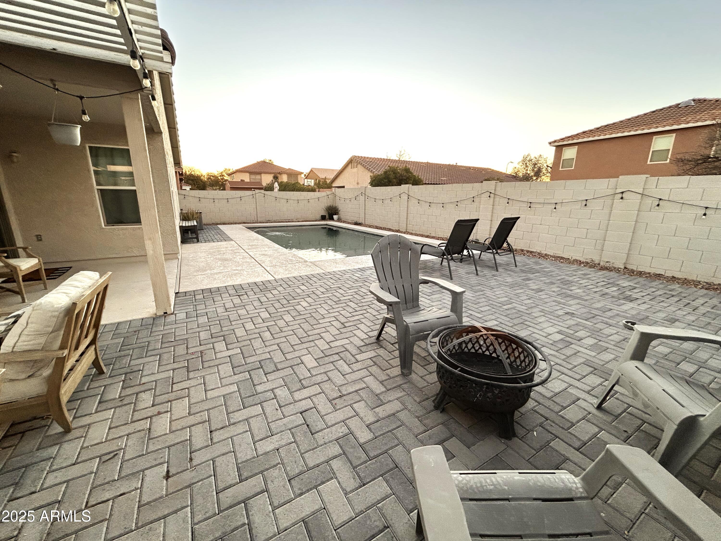 9207 W Highland Ave