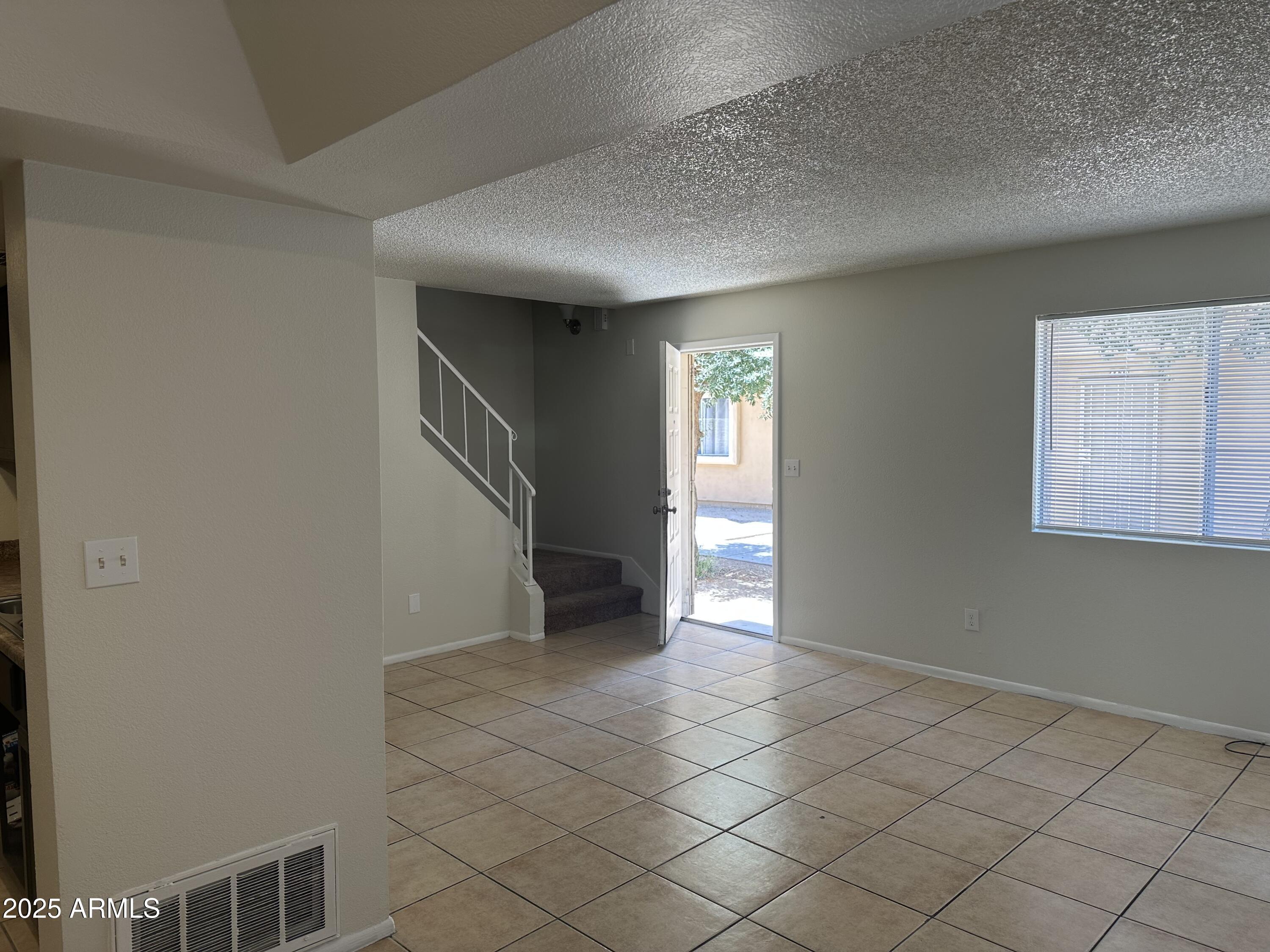 4424 E Pueblo Avenue