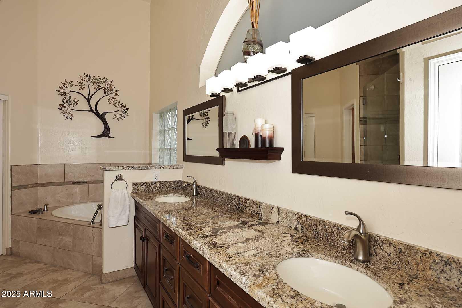 16304 E Crystal Ridge Dr