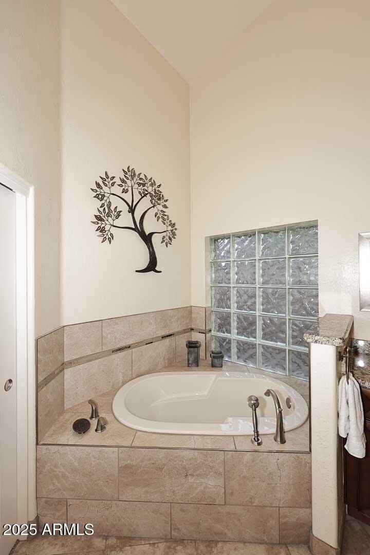 16304 E Crystal Ridge Dr