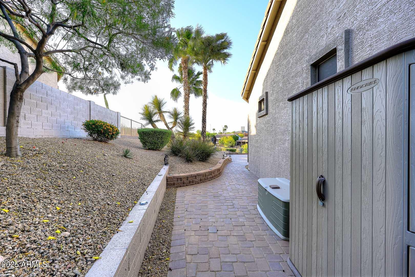 16304 E Crystal Ridge Dr