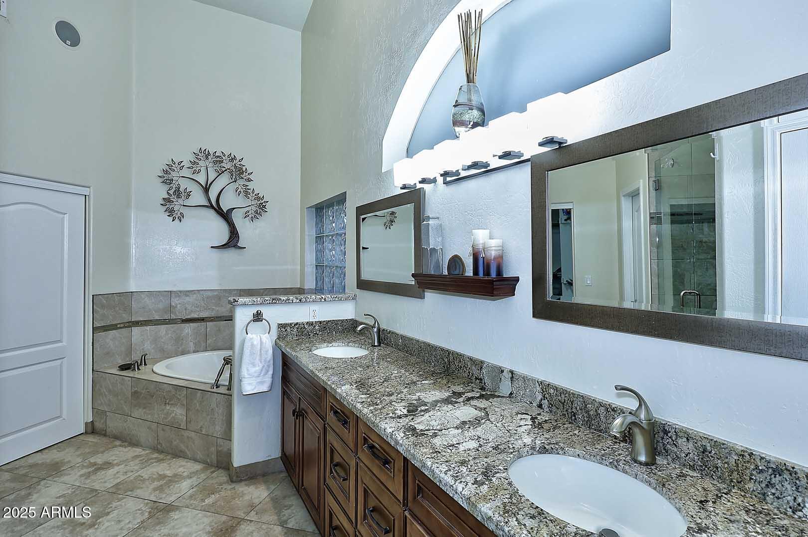 16304 E Crystal Ridge Dr