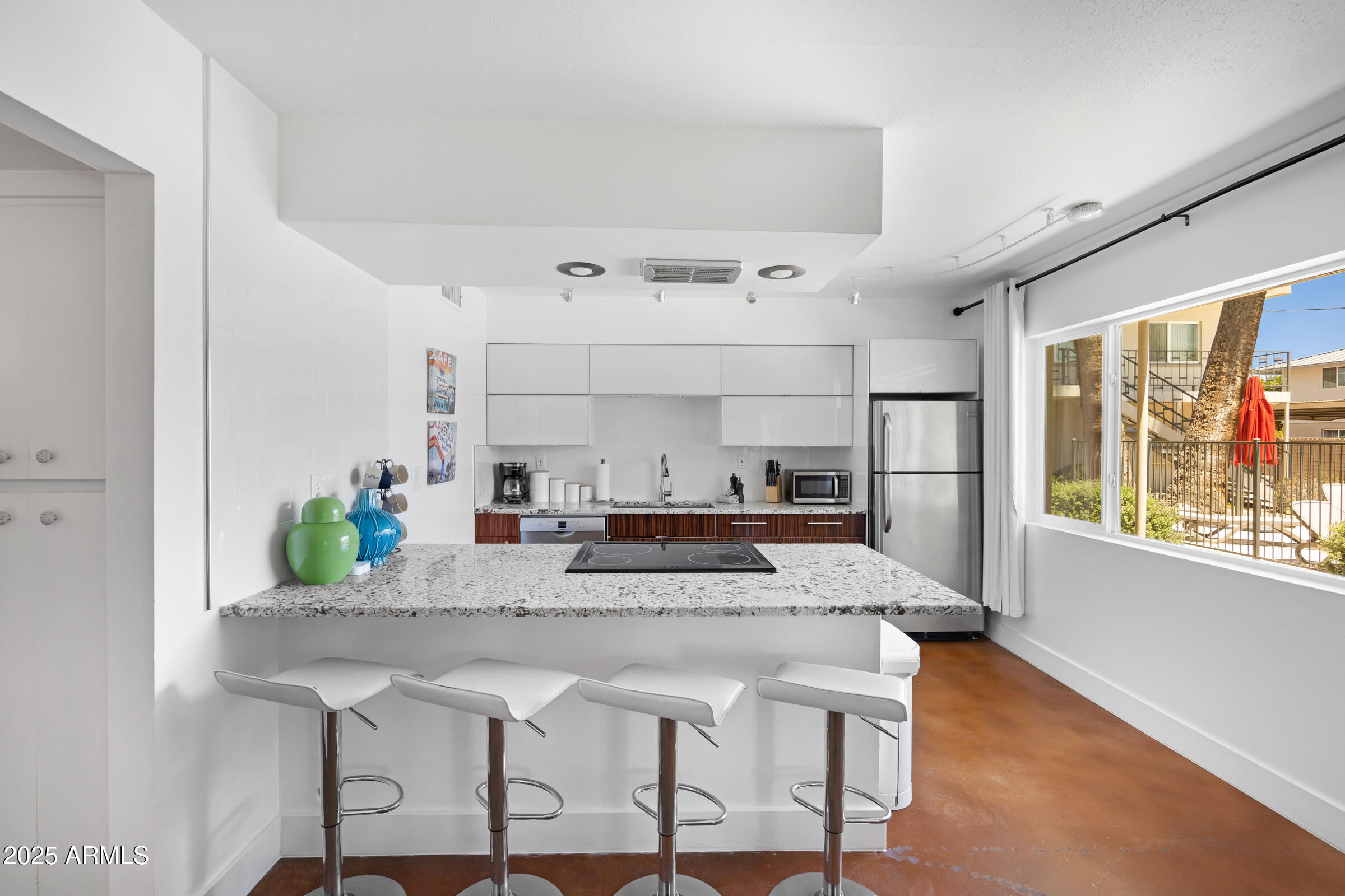 6906 E 4th St, #4
