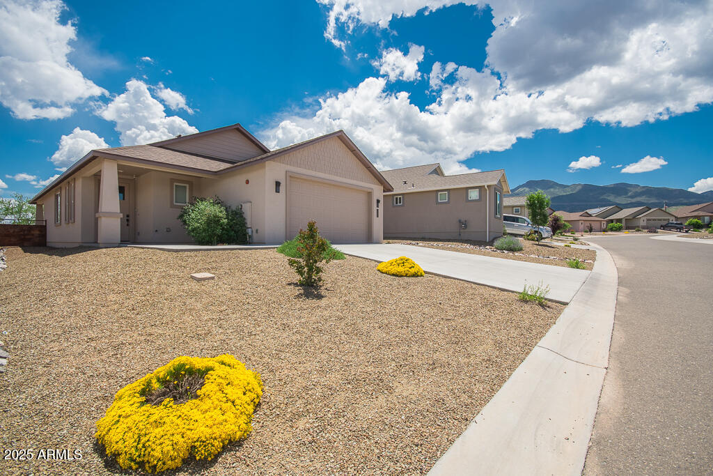 1525 Chateau Dr
