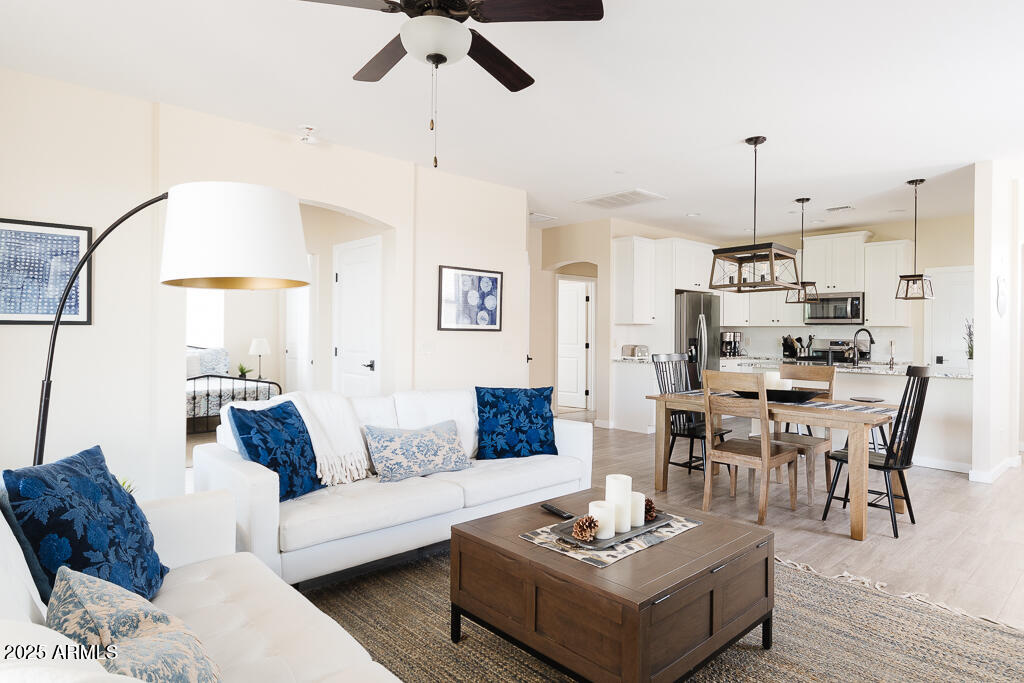 1525 Chateau Dr