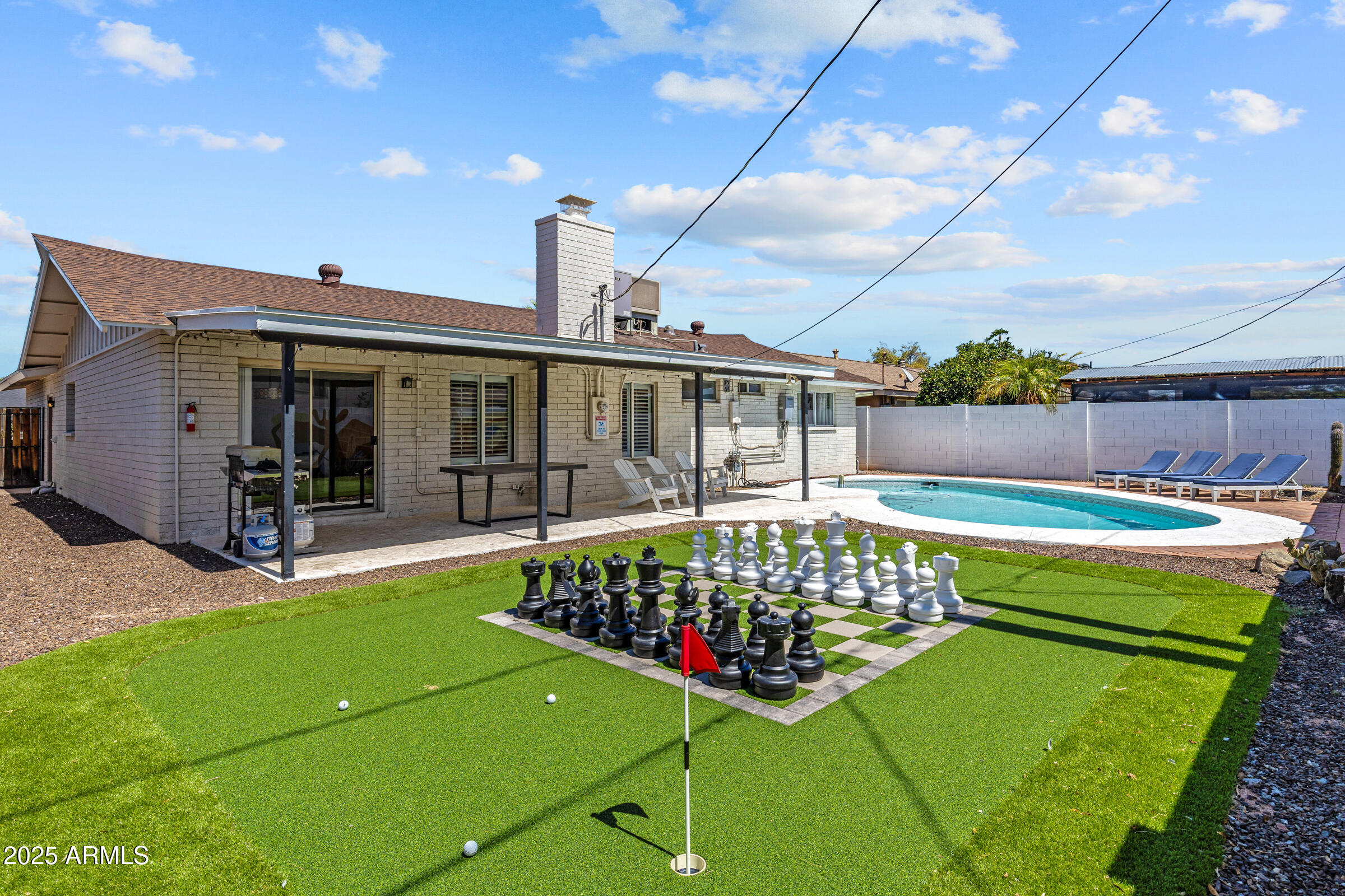 8619 E El Charro Ln