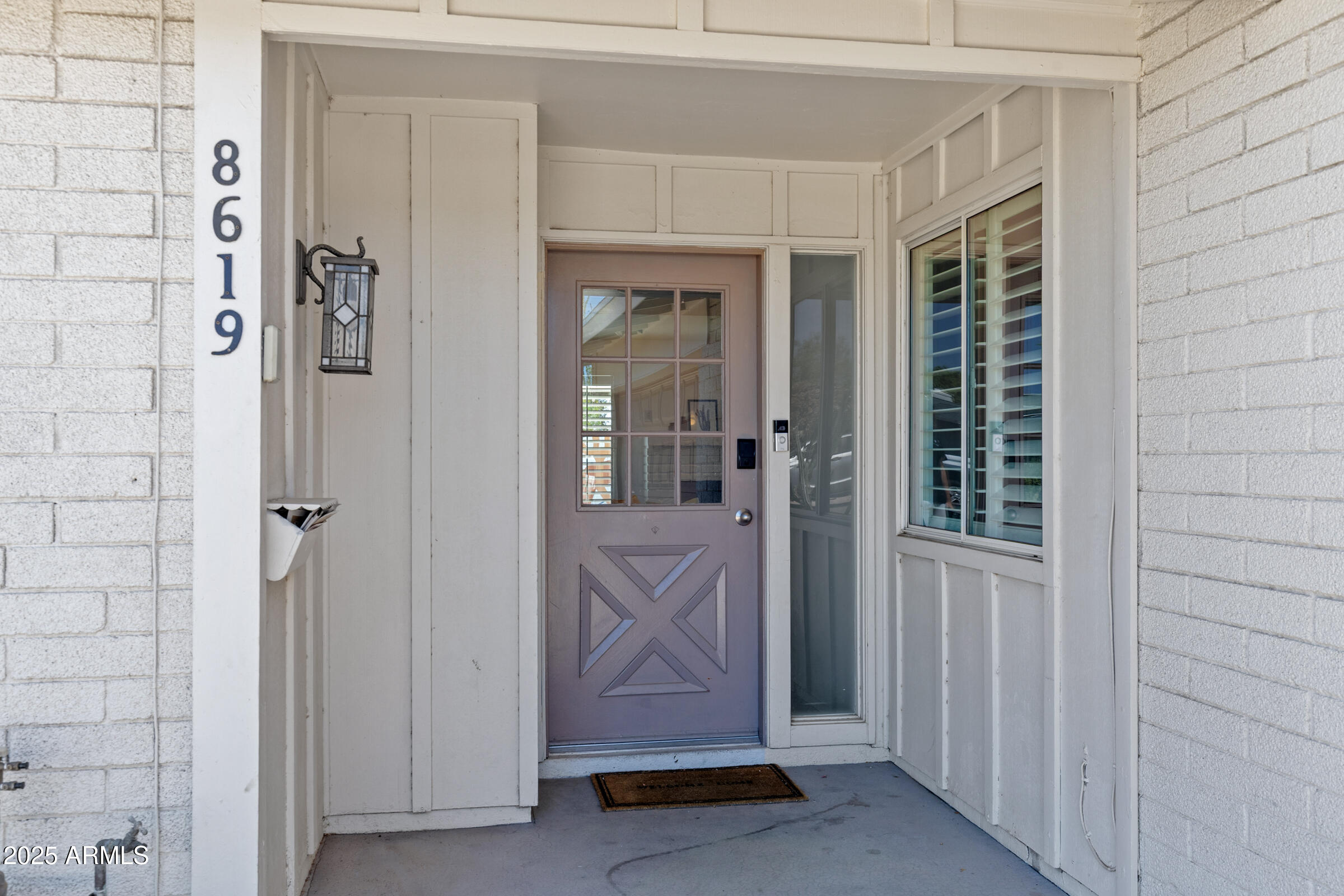 8619 E El Charro Ln