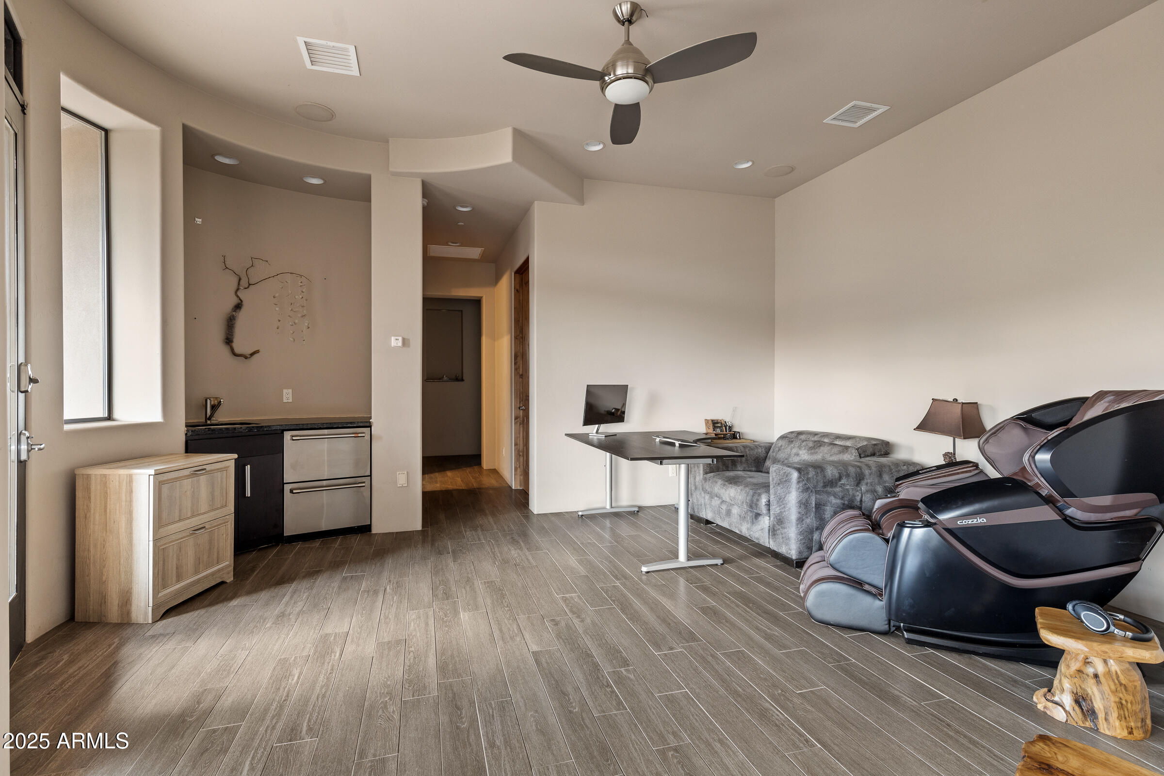 495 SCHNEBLY HILL Road