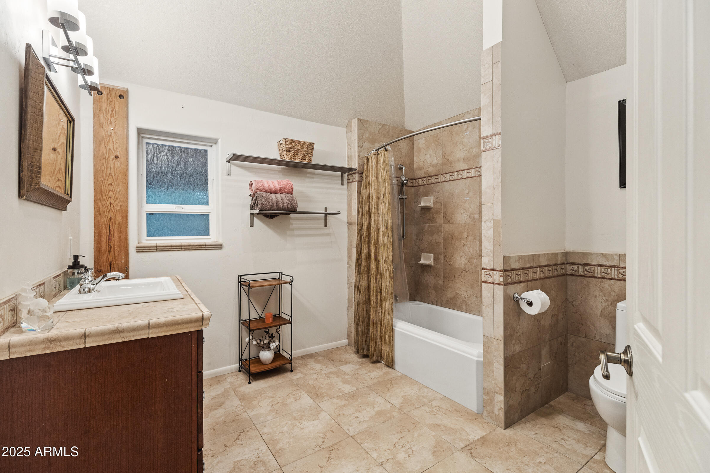 495 SCHNEBLY HILL Road