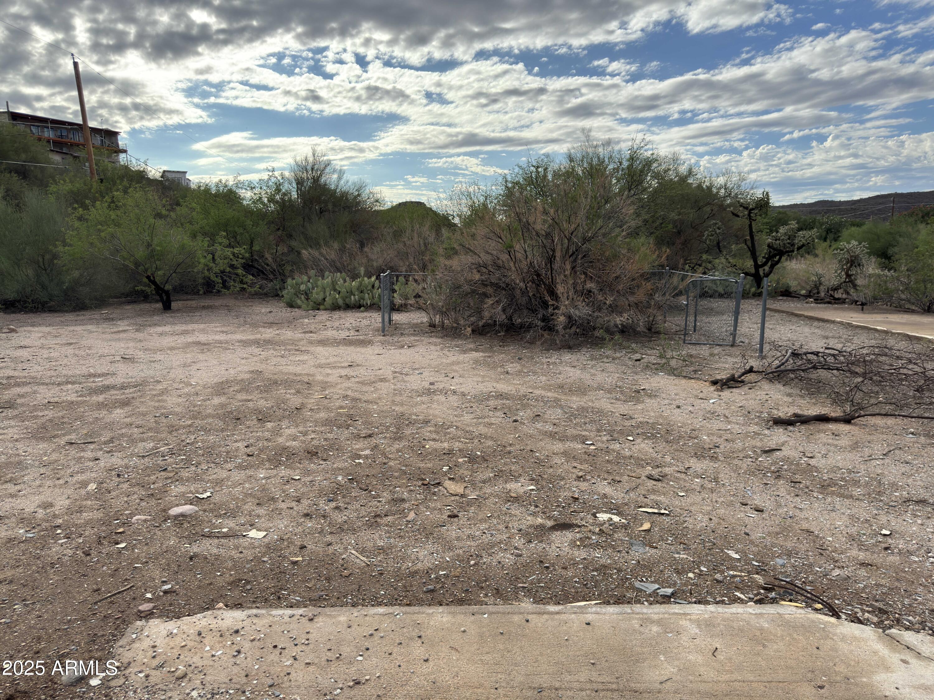268 E QUEEN CREEK Drive 121,122,123