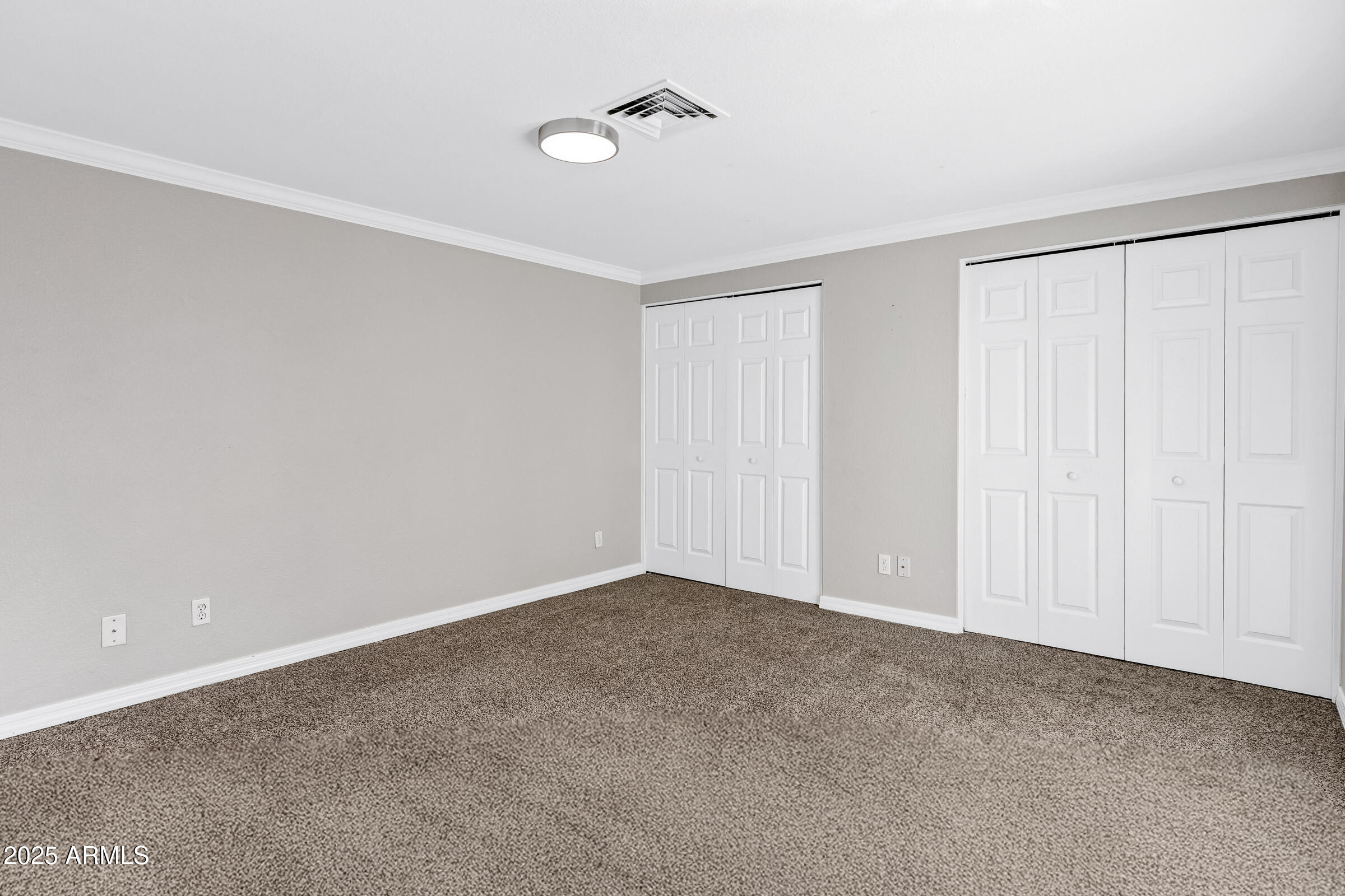 1605 W MARIPOSA Drive