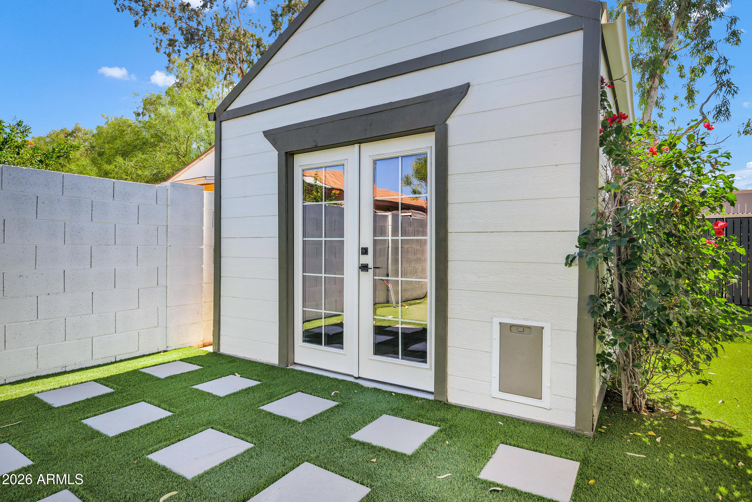 1959 E DUNBAR Drive