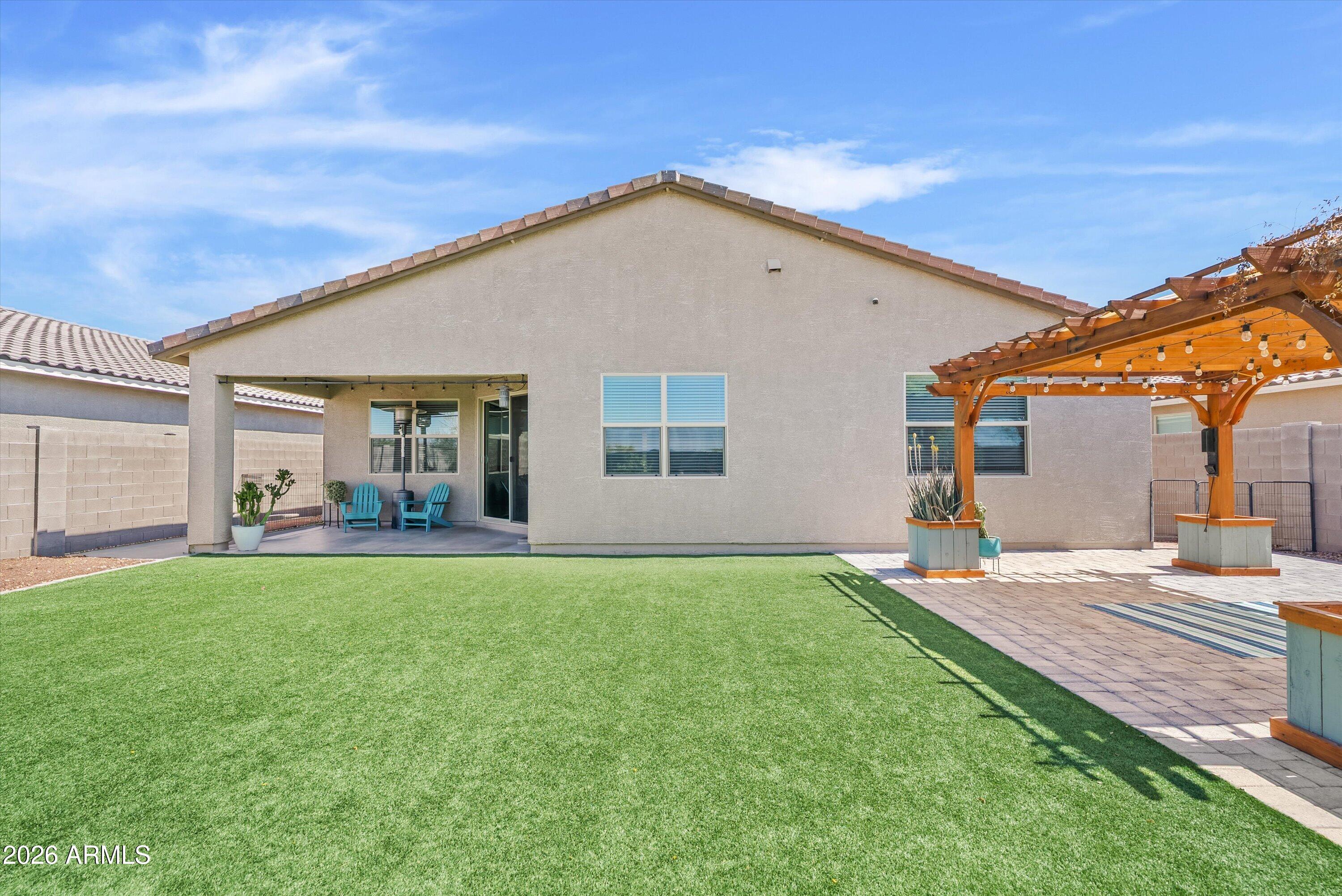 37046 N ANDRAVIDA Drive