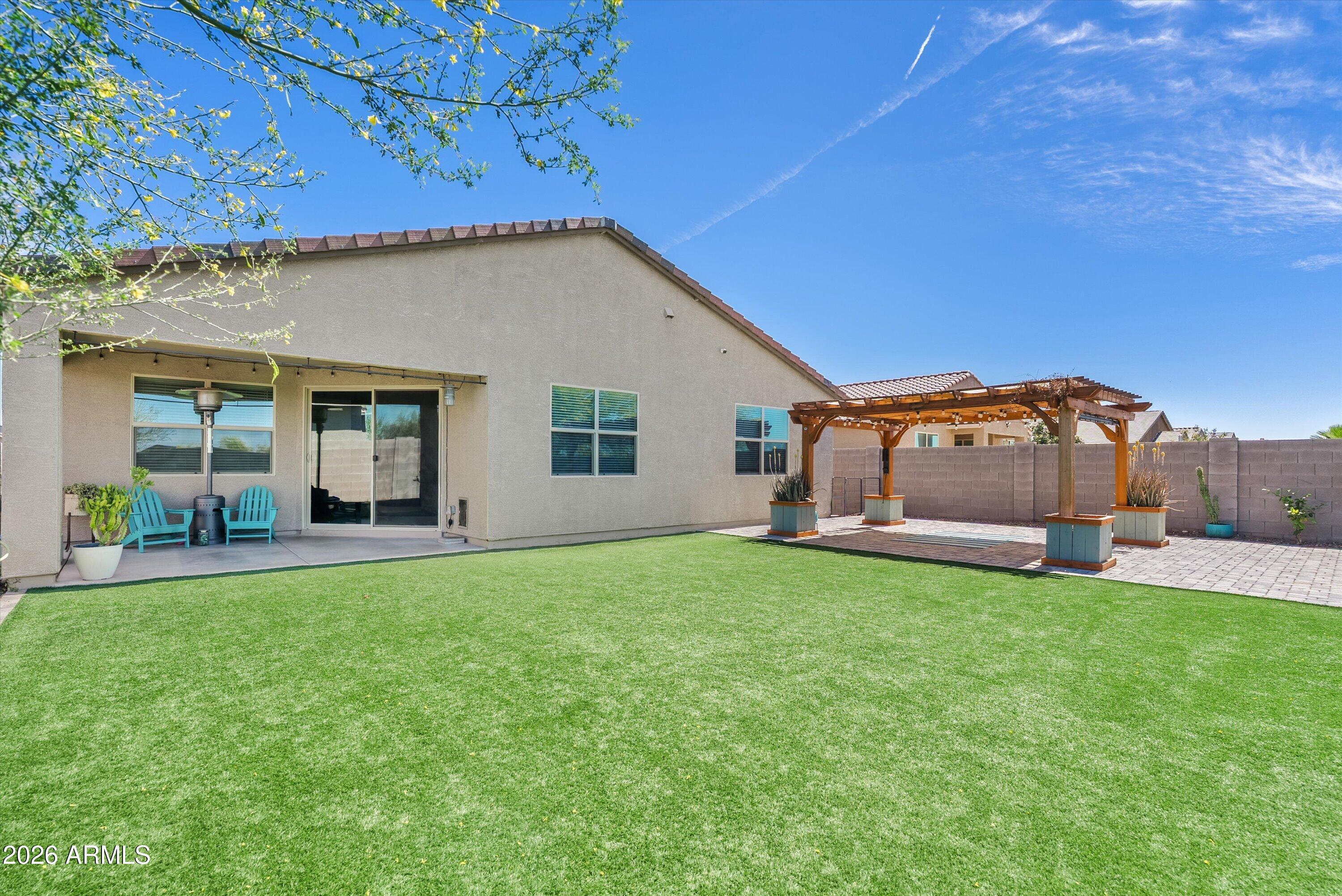 37046 N ANDRAVIDA Drive