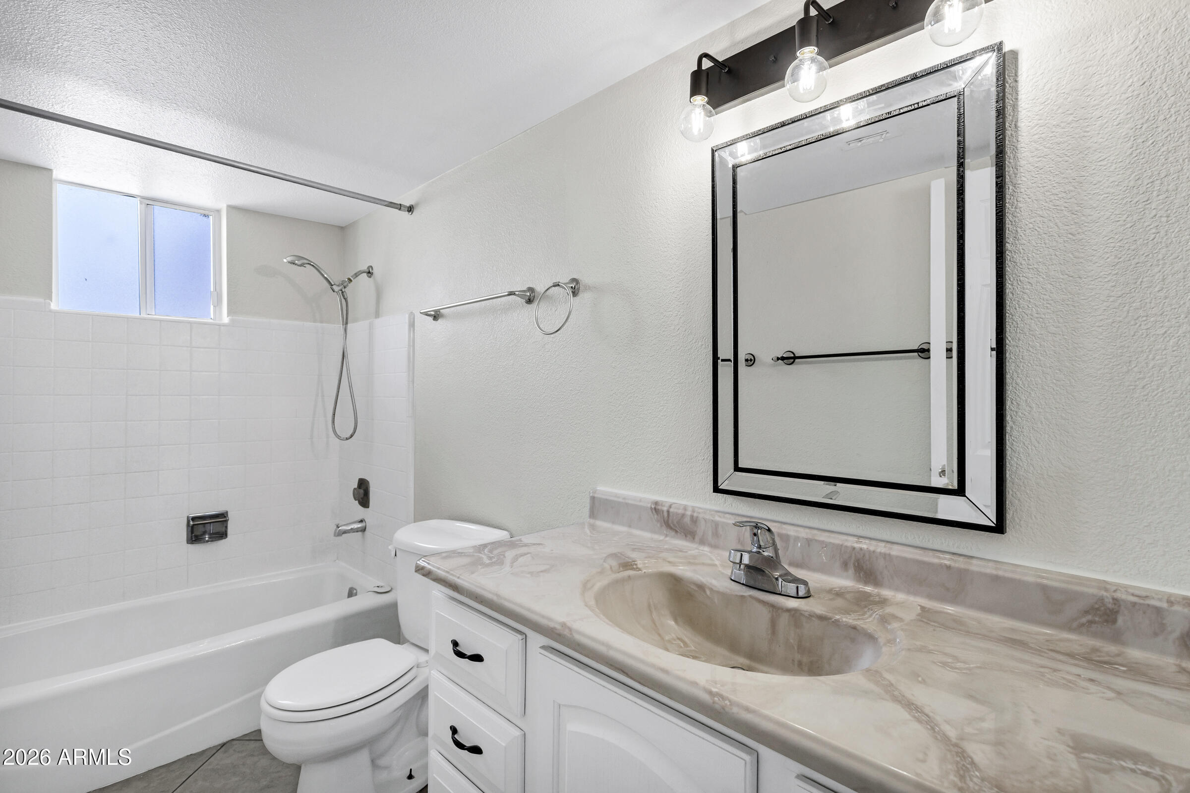 1409 S OCOTILLO Drive